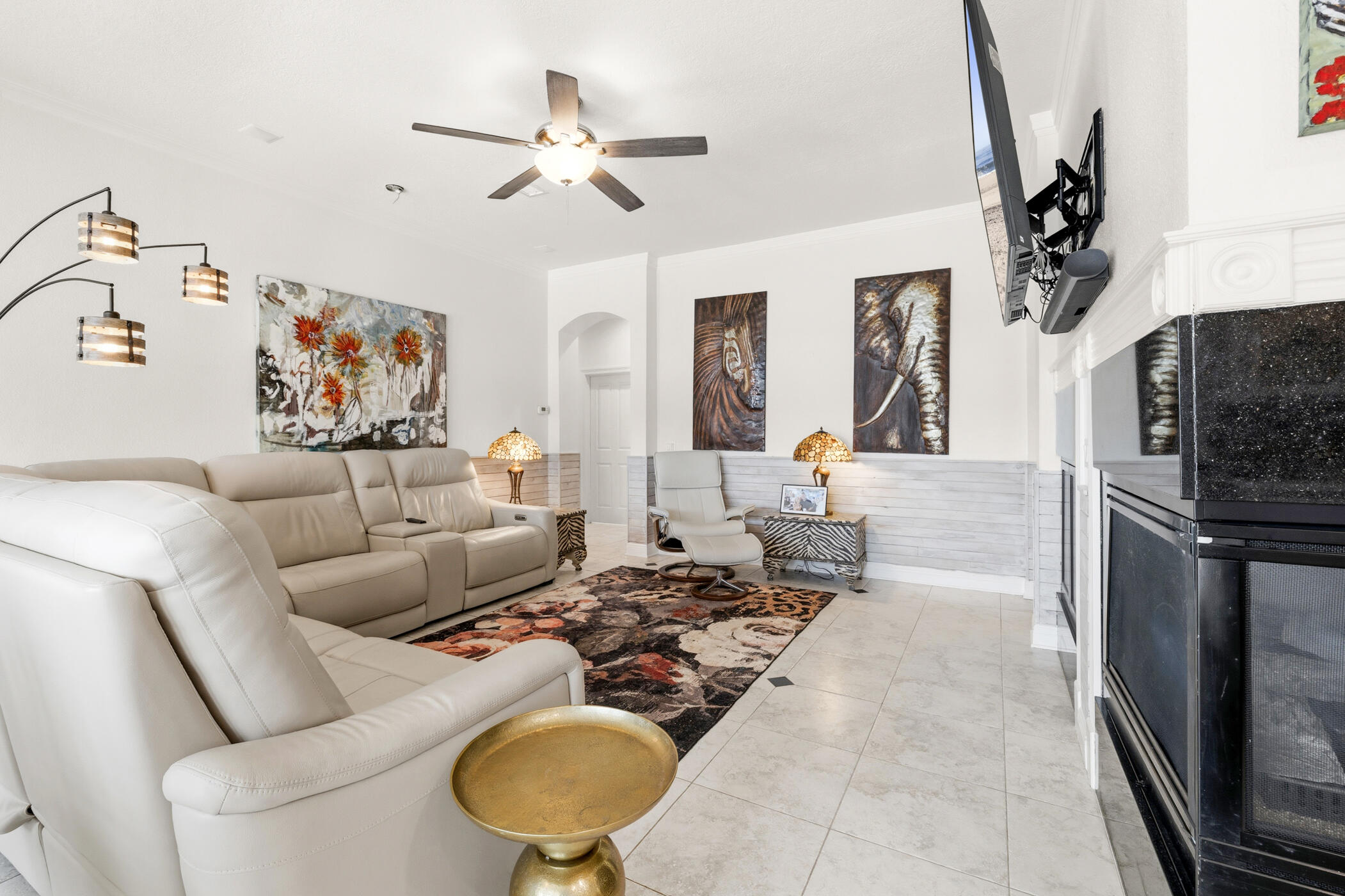 8203 N Lagoon Drive