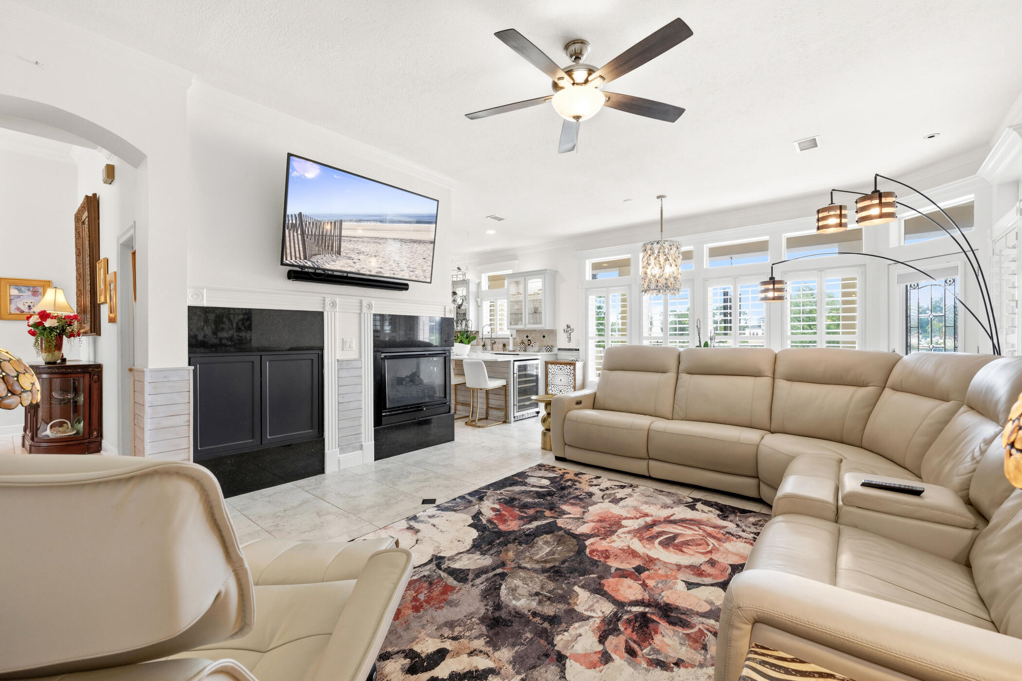 8203 N Lagoon Drive