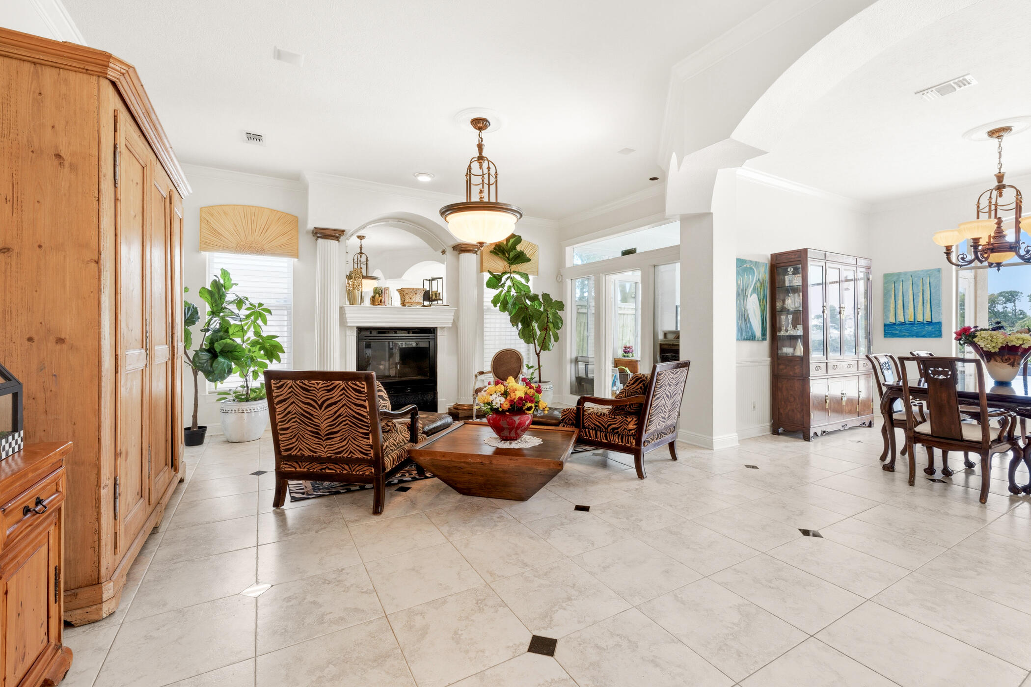 8203 N Lagoon Drive