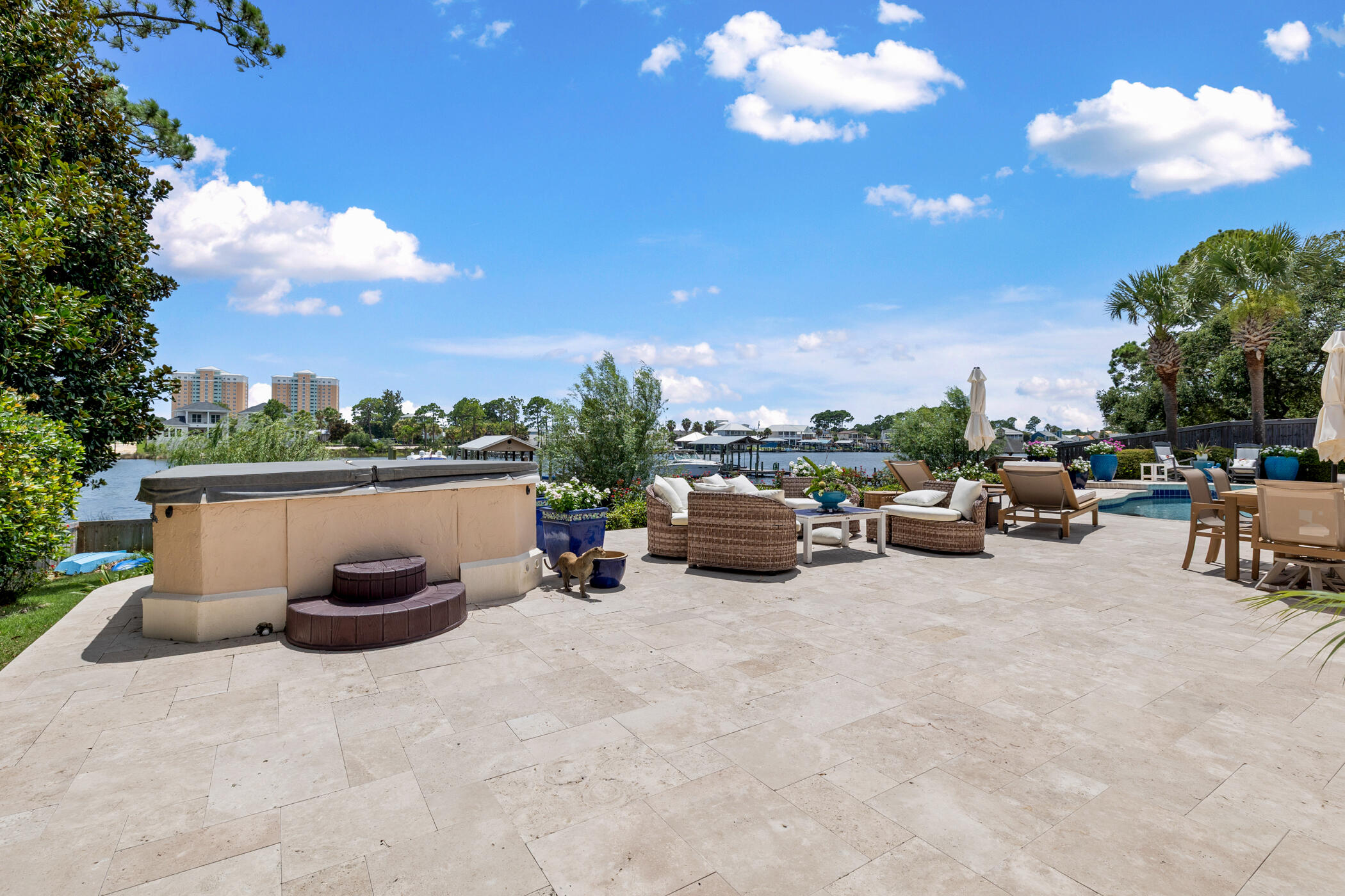 8203 N Lagoon Drive