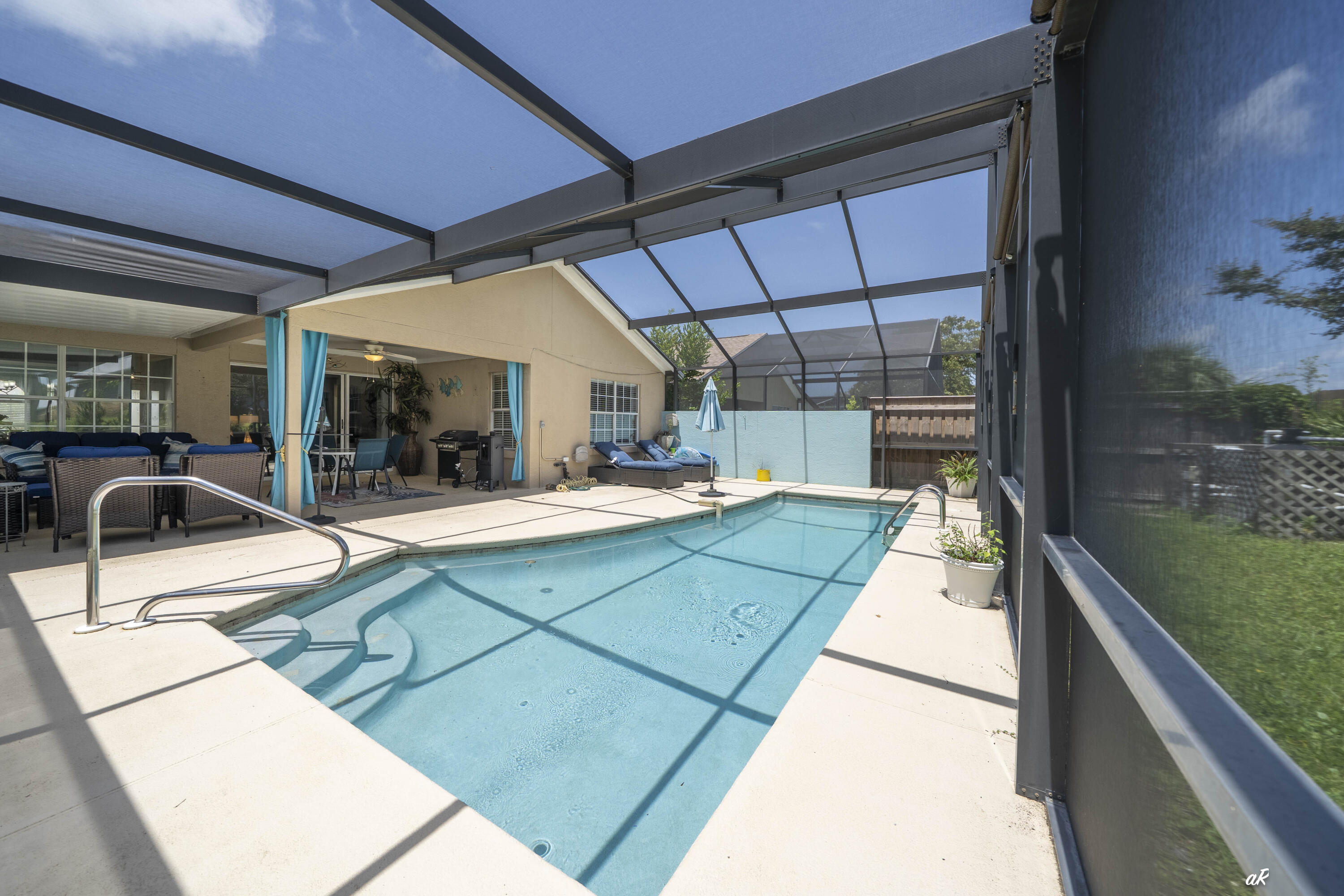 120 Glades Turn
