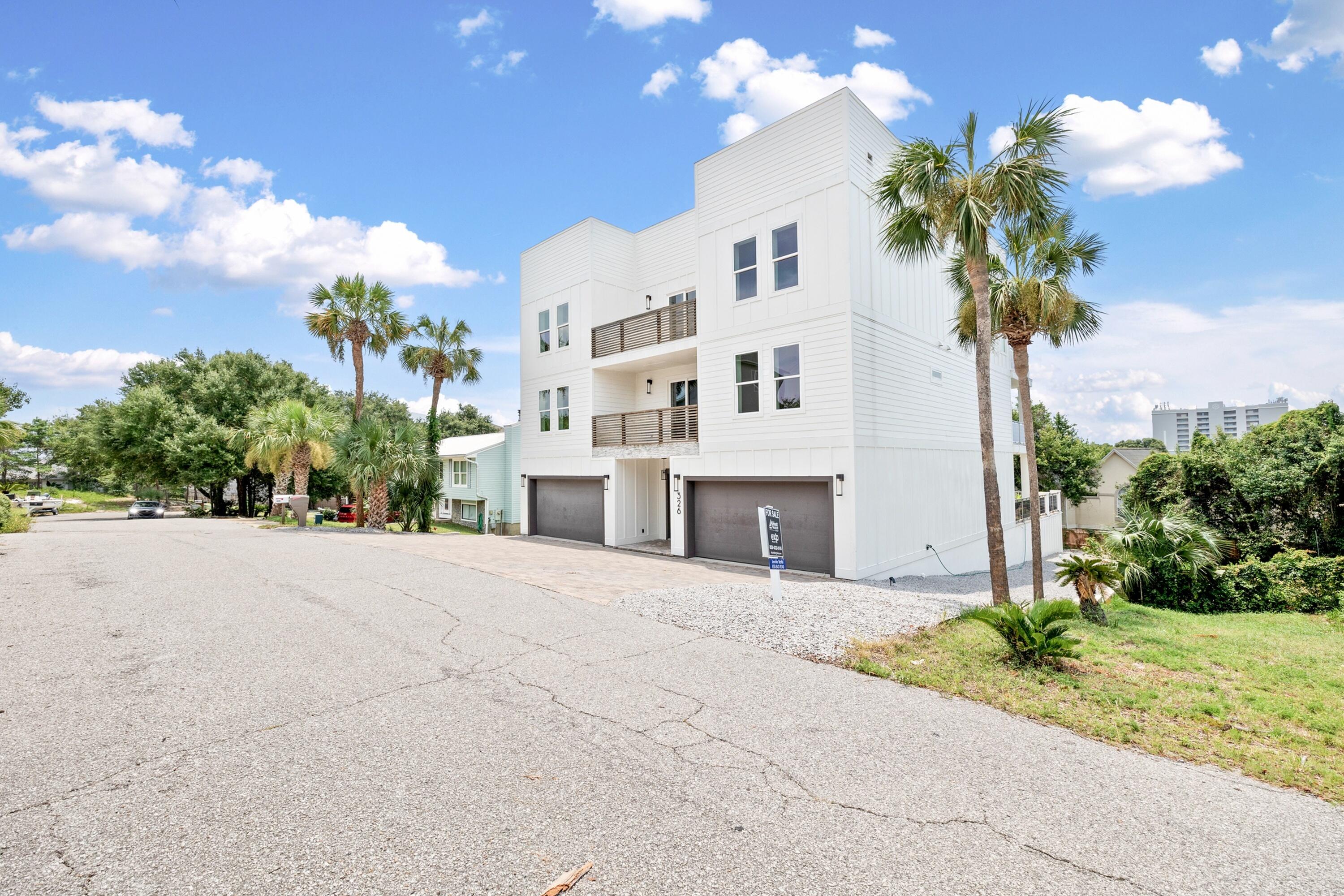 326 Summit Drive Drive