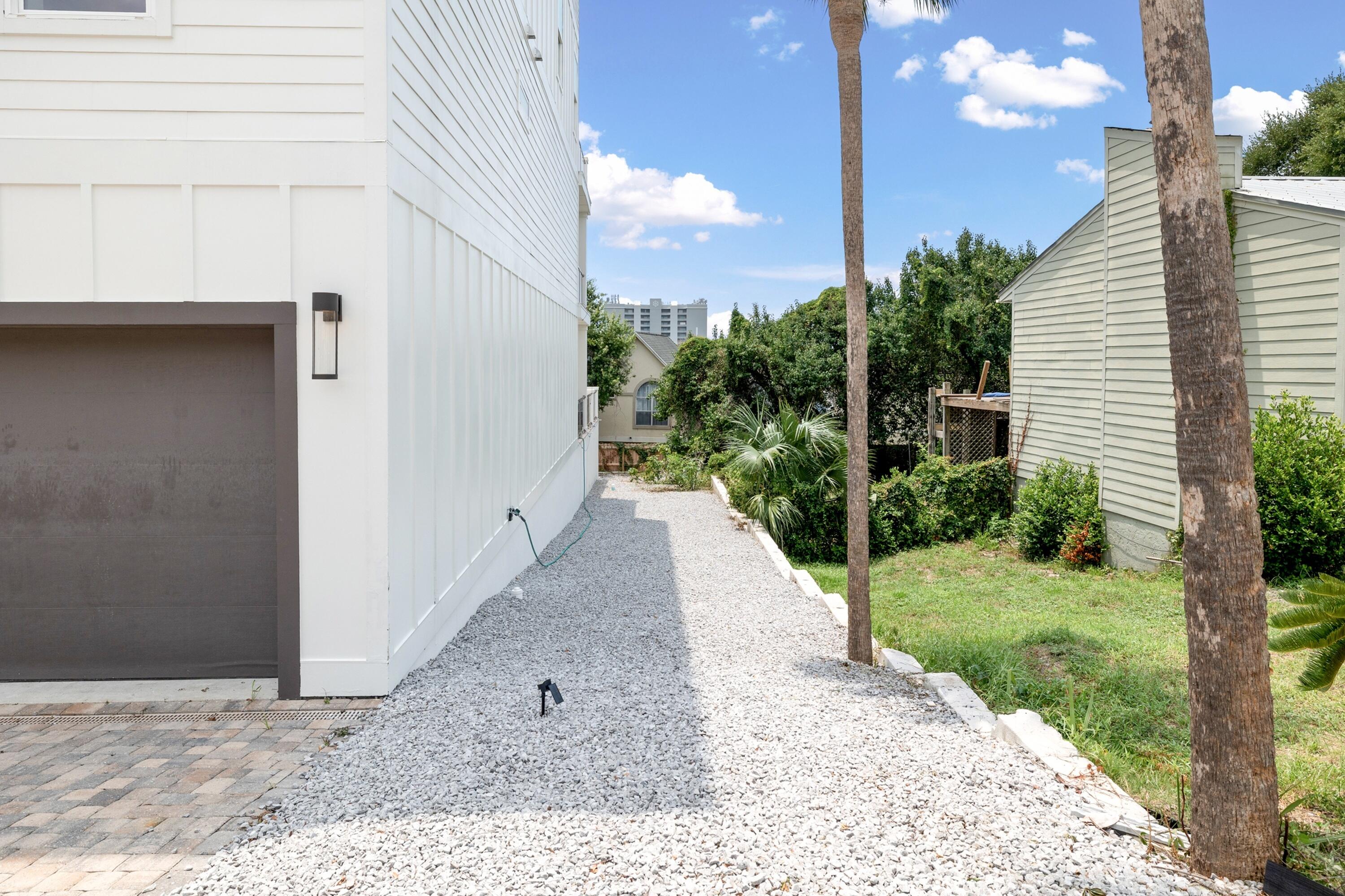 326 Summit Drive Drive