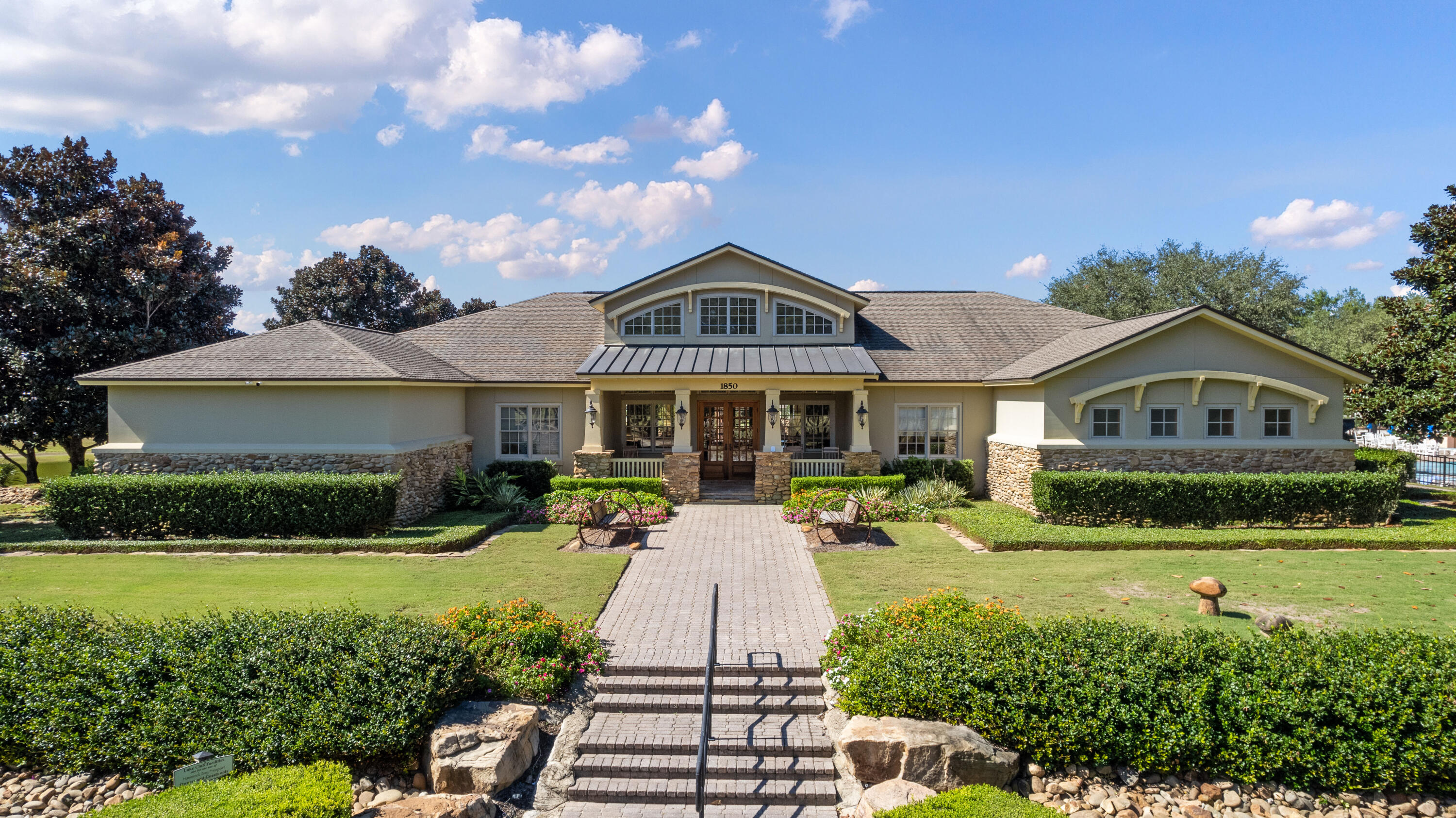 52 Dusky Way