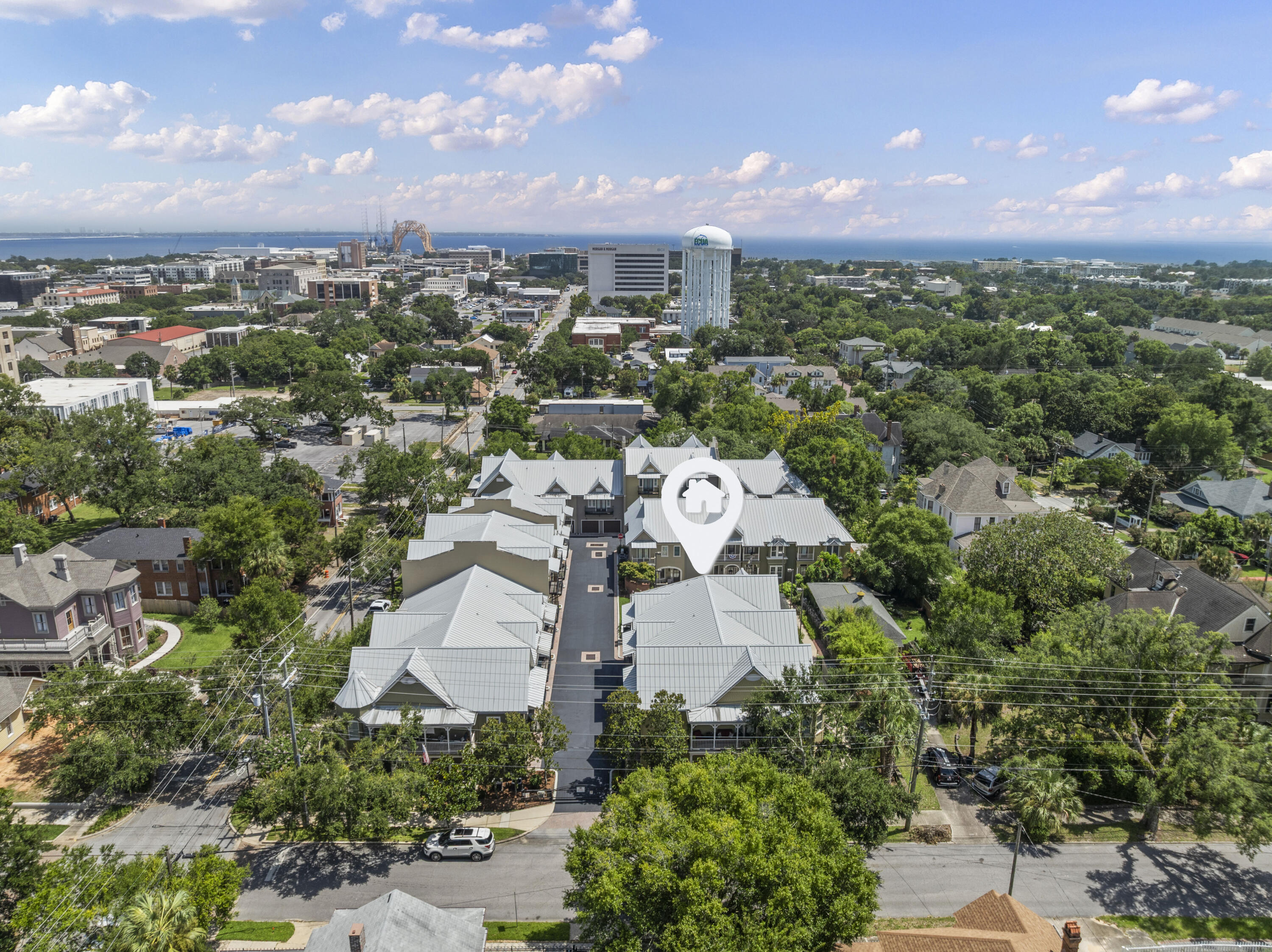 207 W Jackson Street 11
