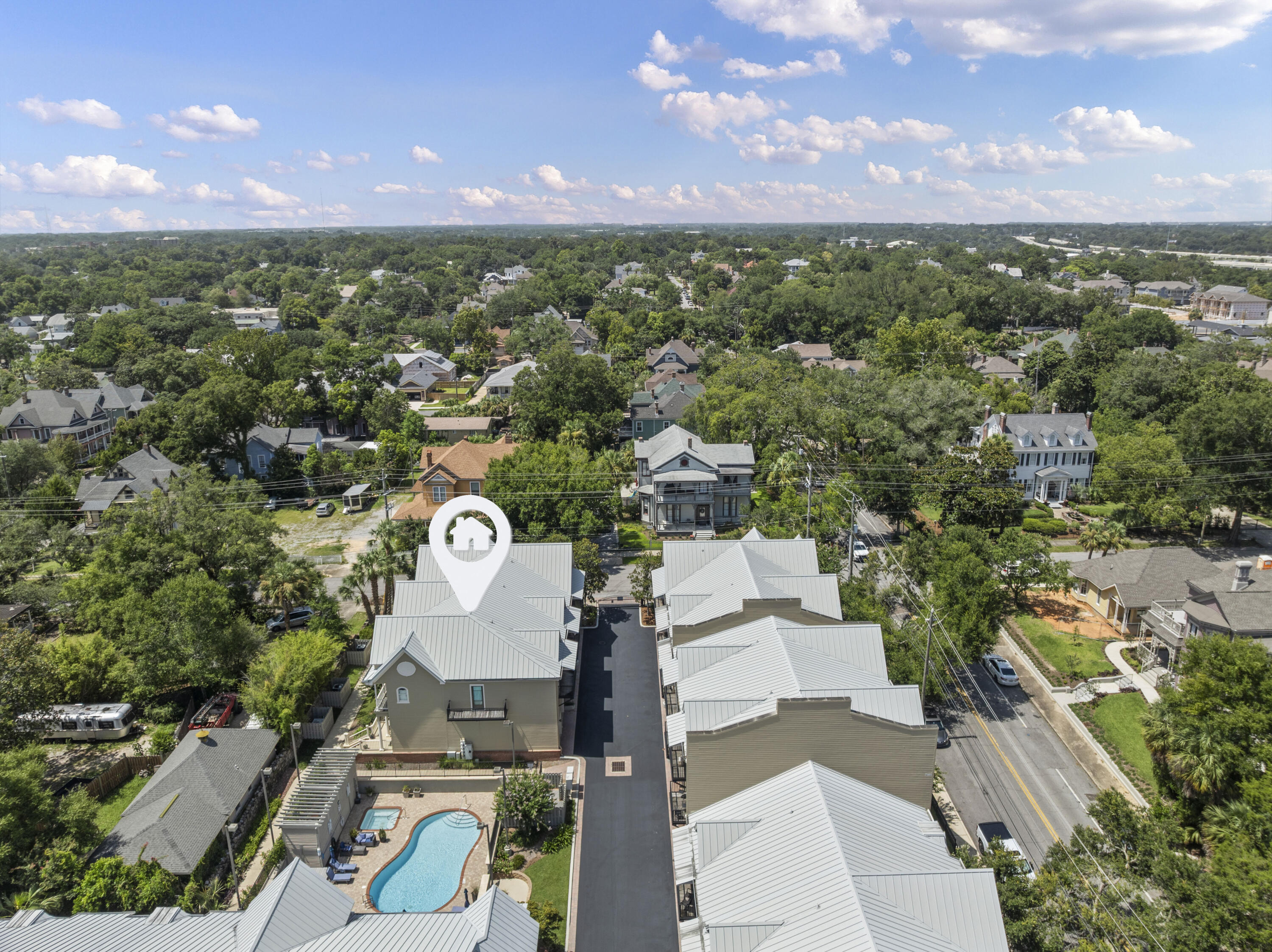 207 W Jackson Street 11