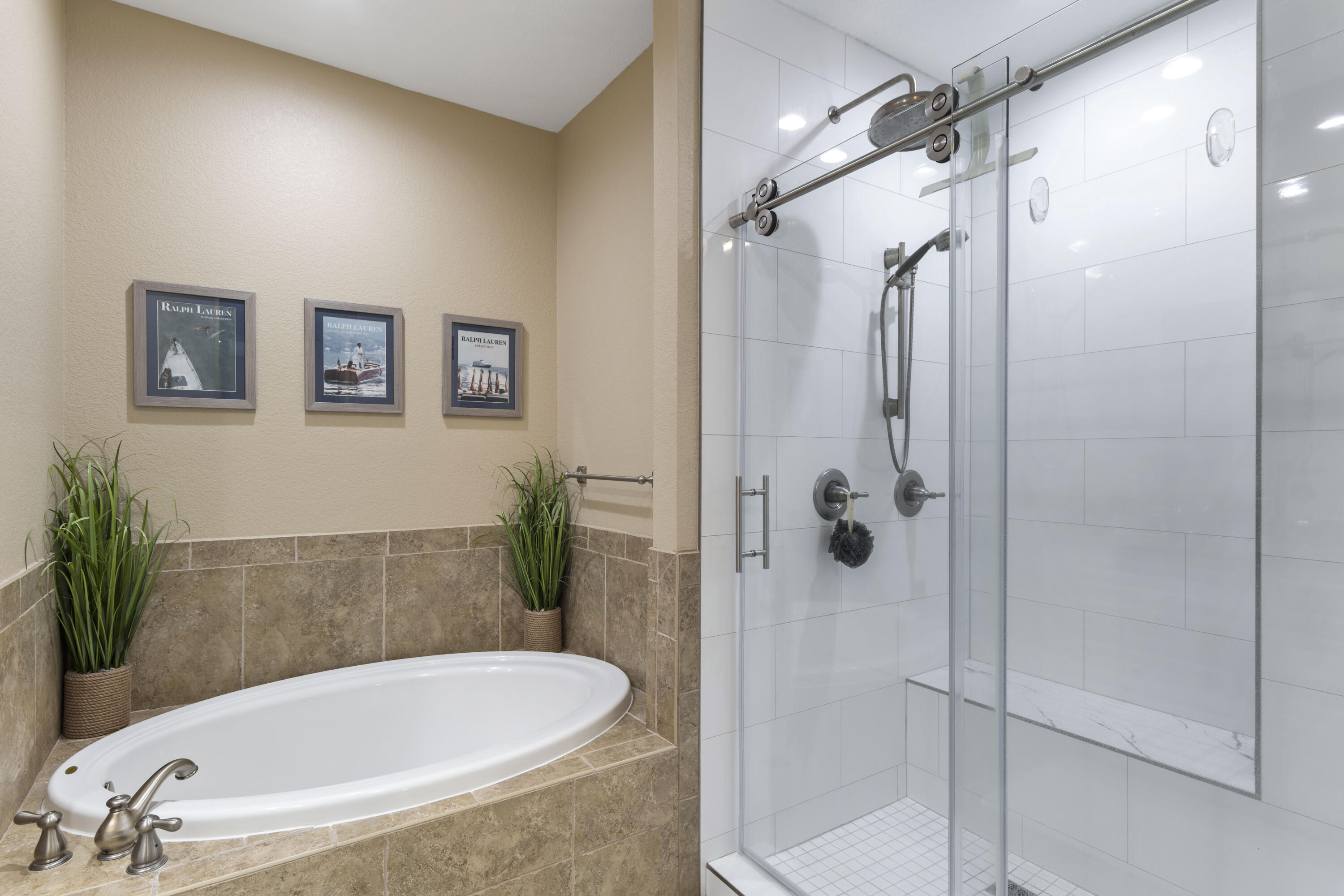 207 W Jackson Street 11