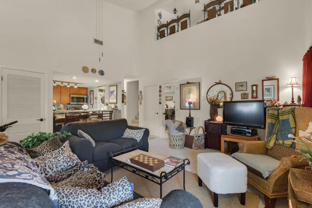 3850 Indian Trail 207