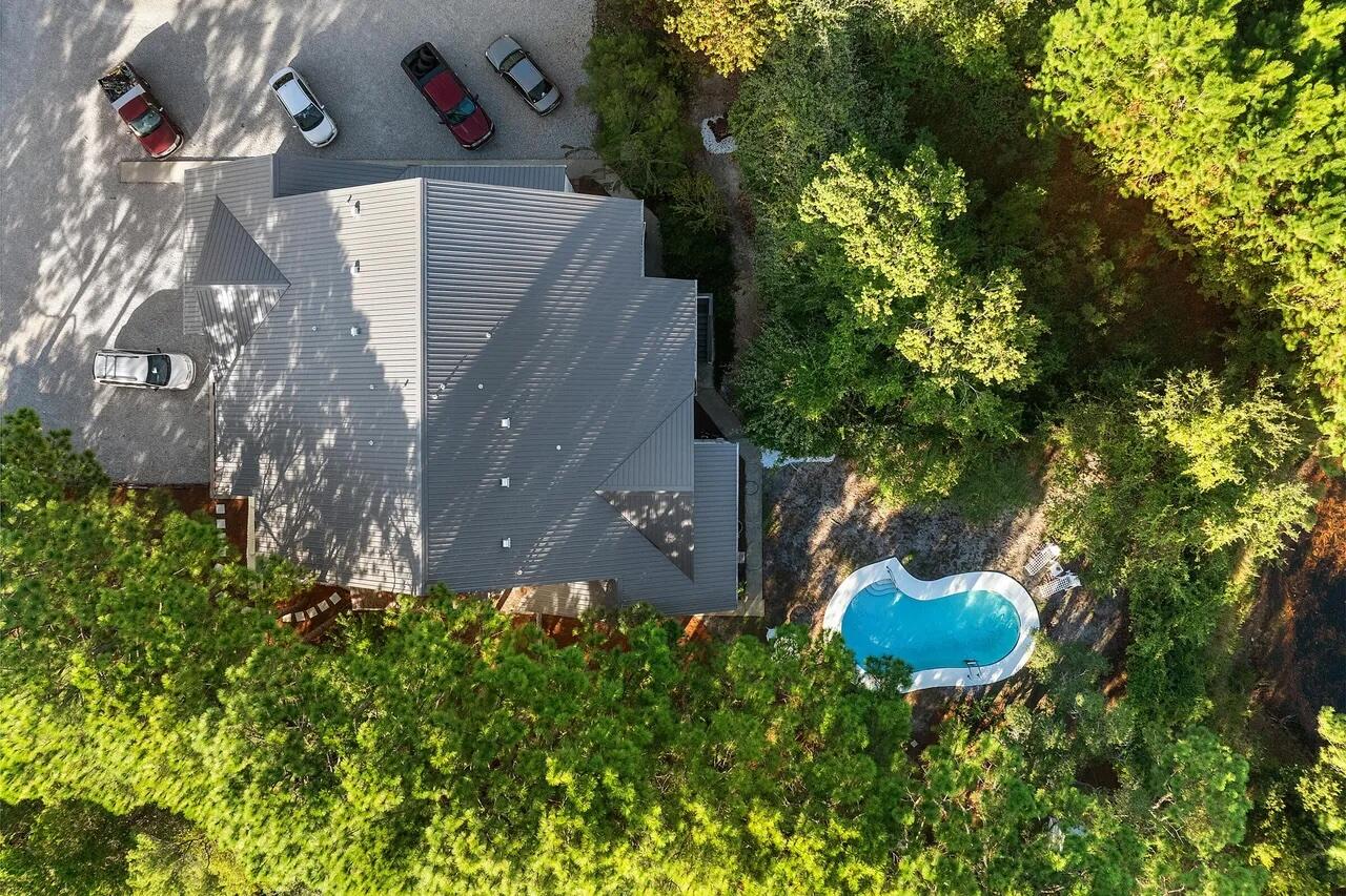 3850 Indian Trail 207