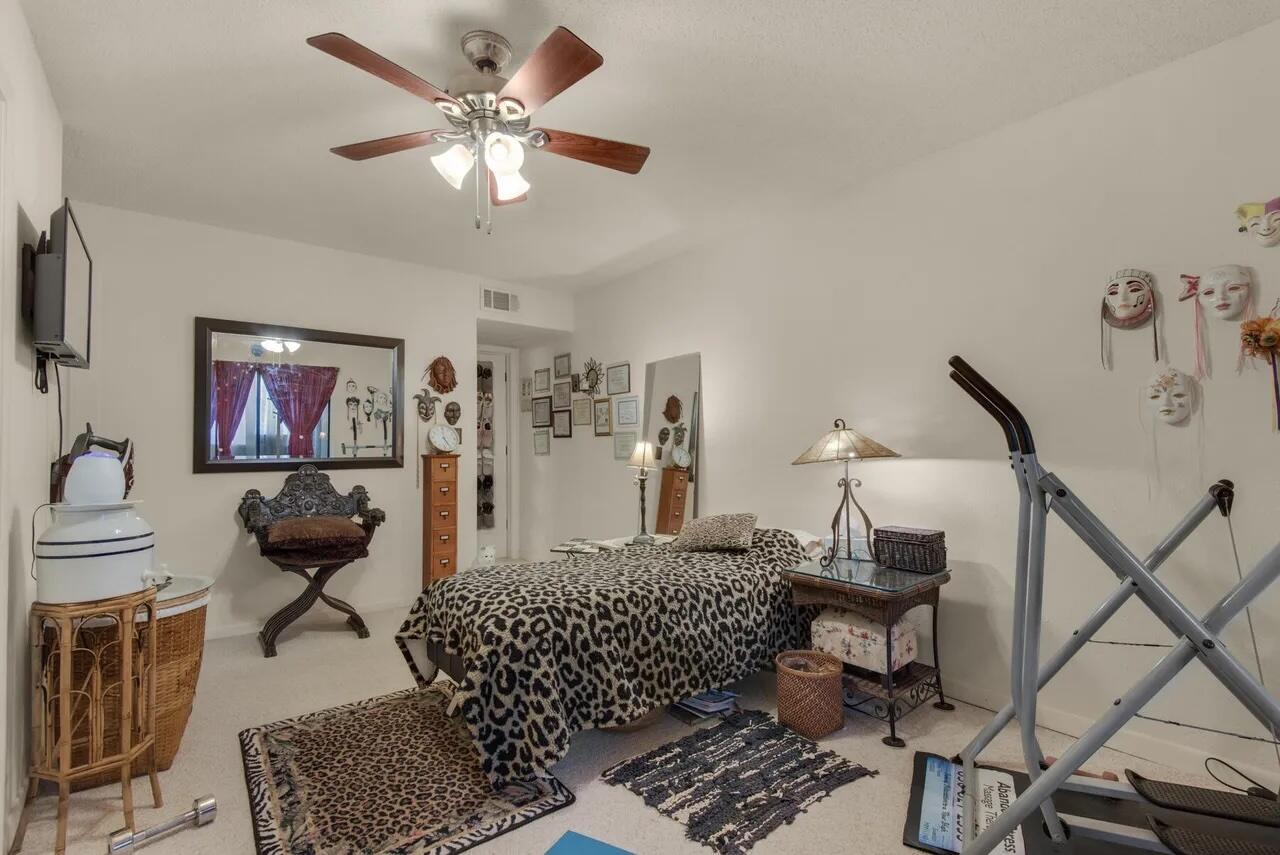 3850 Indian Trail 207