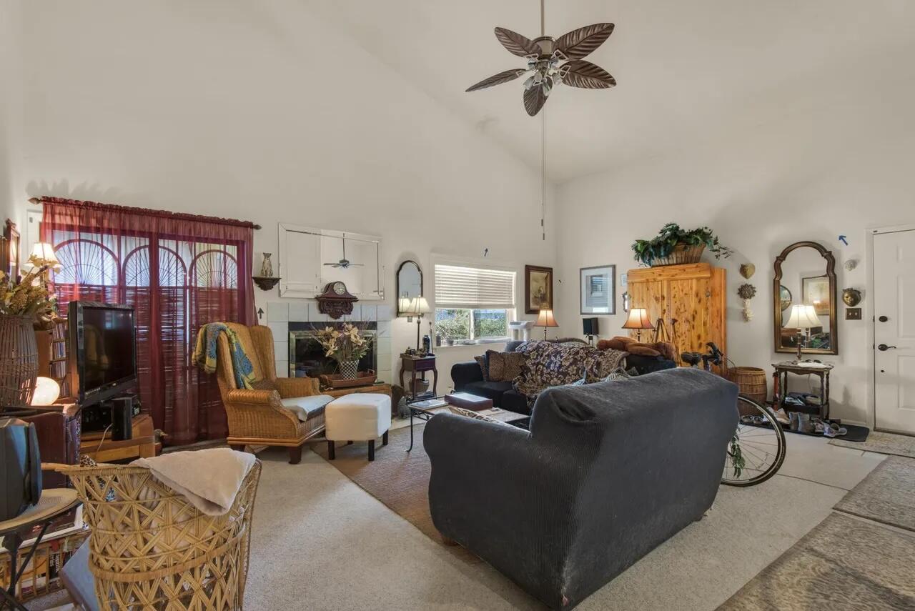 3850 Indian Trail 207