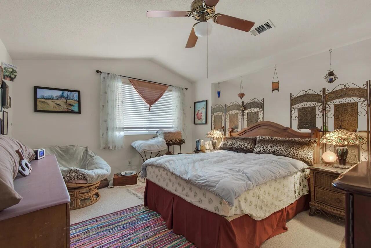 3850 Indian Trail 207