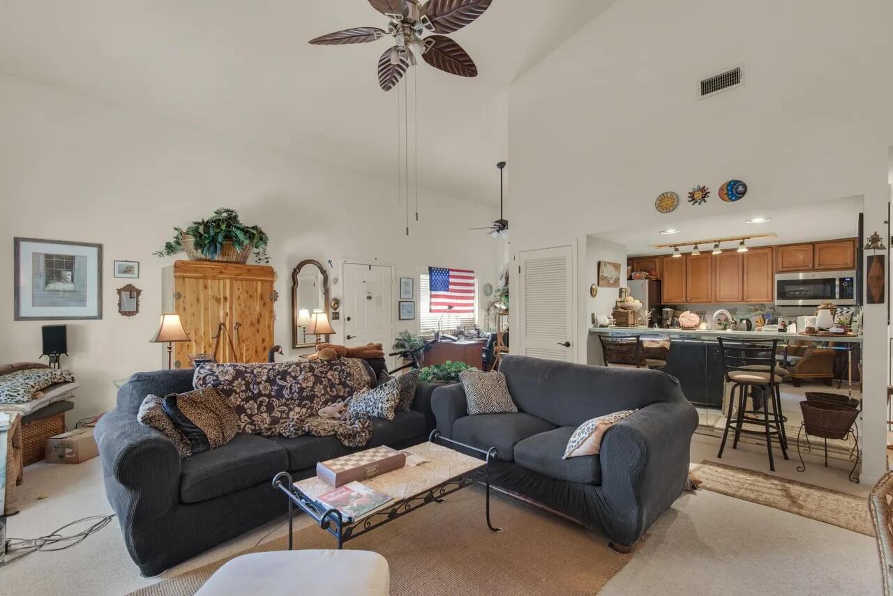 3850 Indian Trail 207