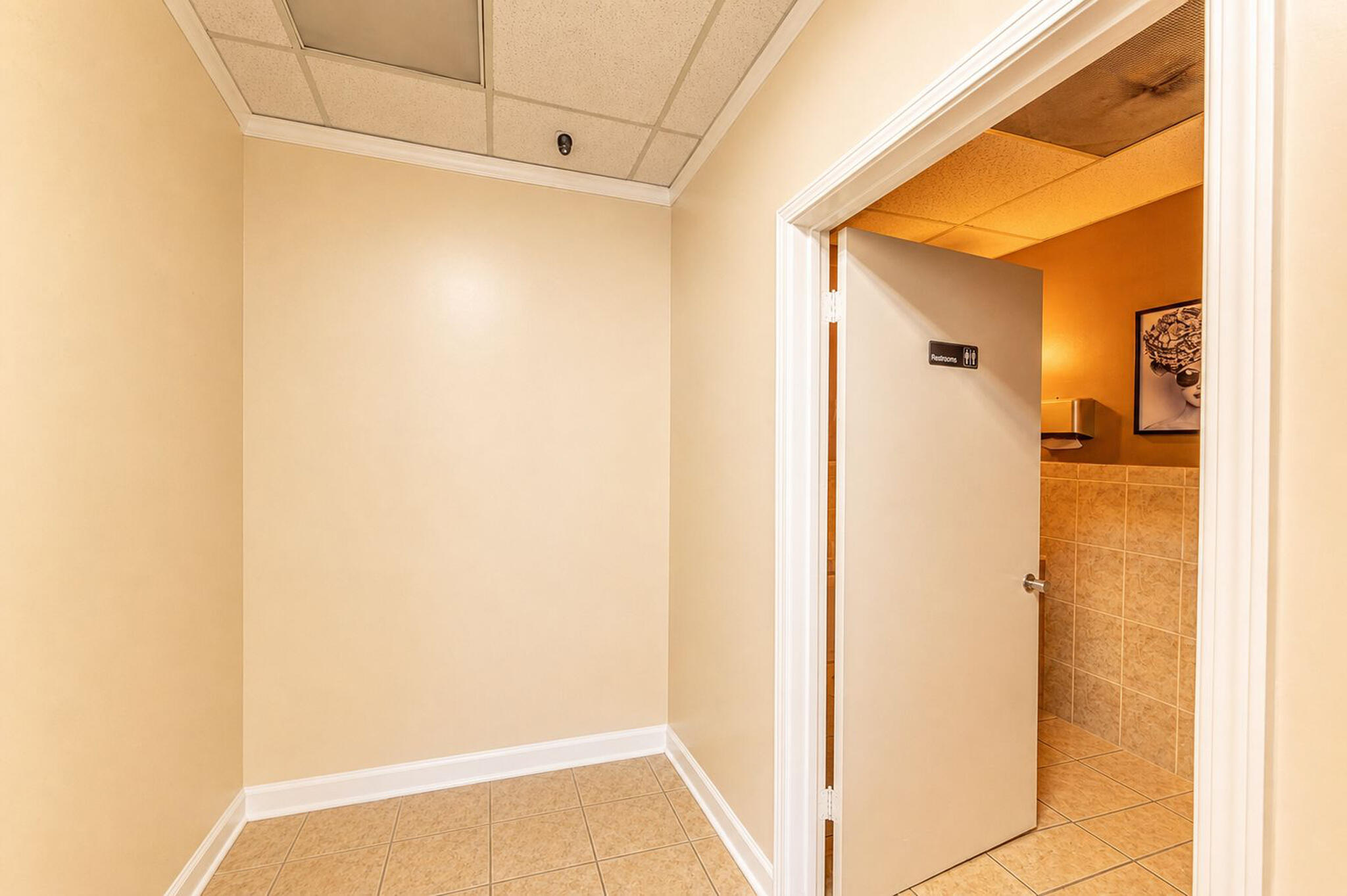 127 Harbor Boulevard 7