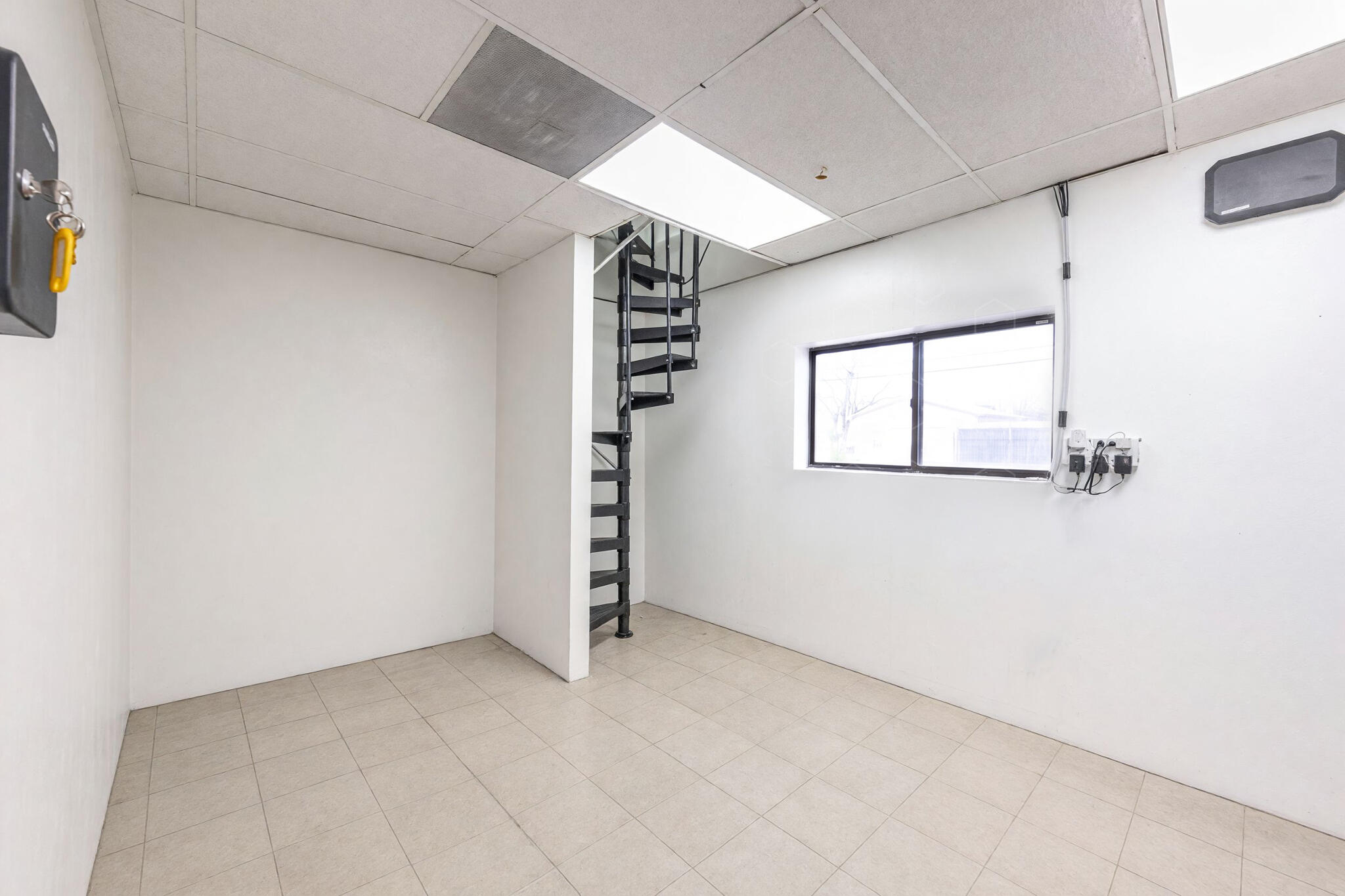 127 Harbor Boulevard 7