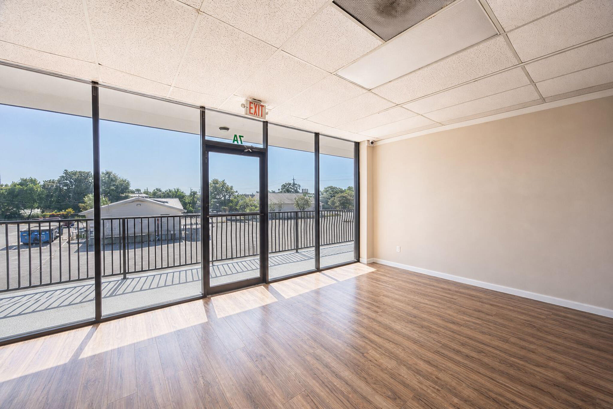 127 Harbor Boulevard 7