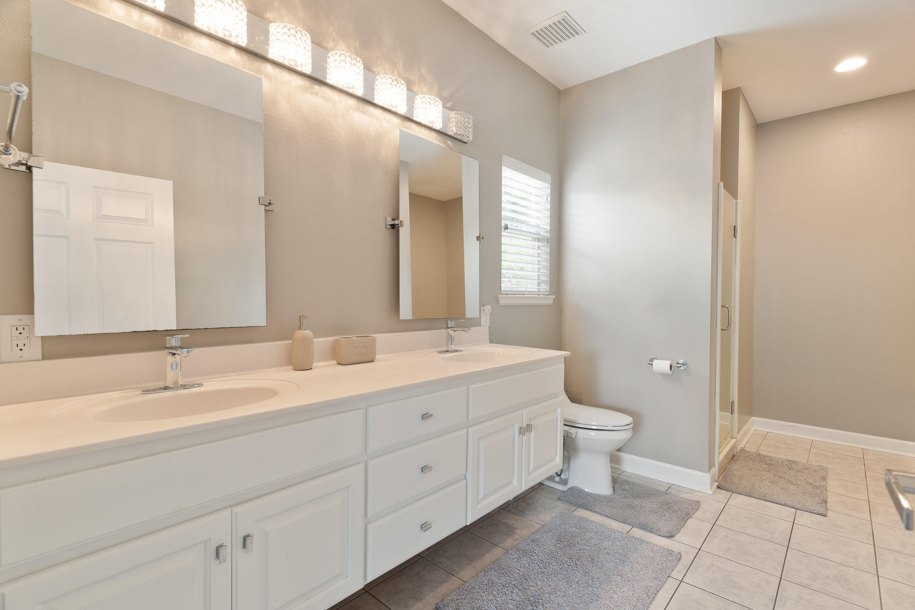 2388 Palm Harbor Drive