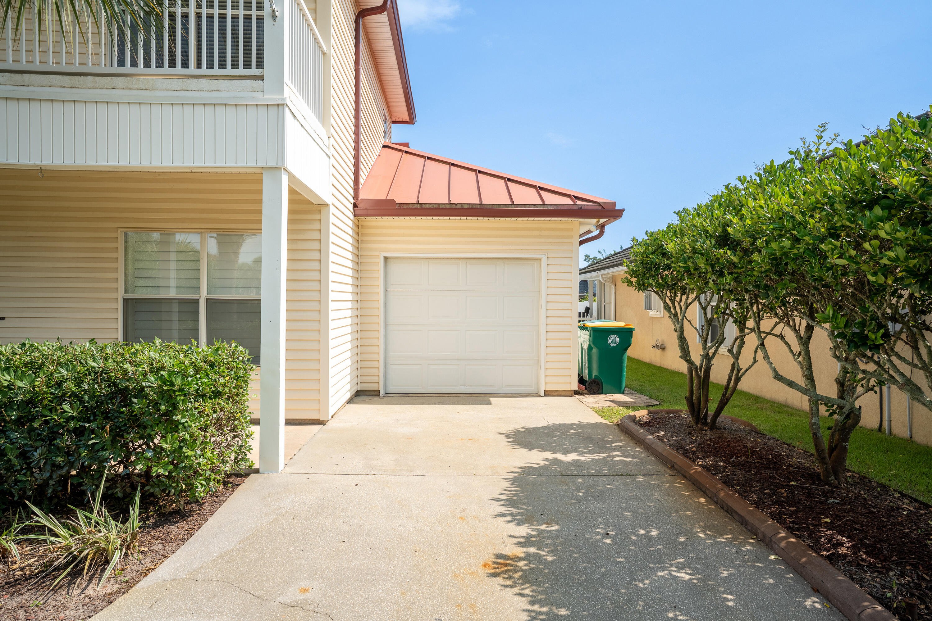 2388 Palm Harbor Drive