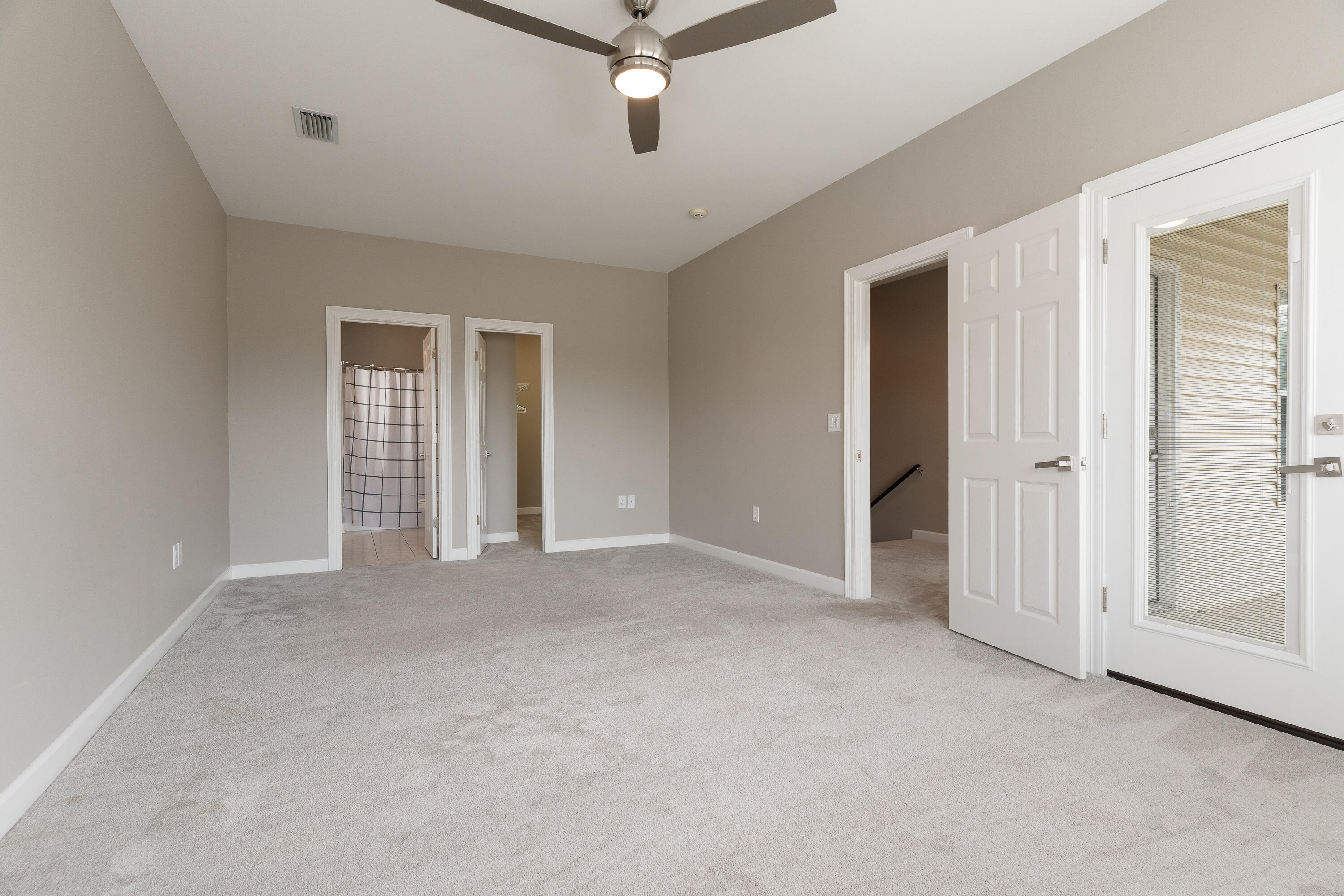 2388 Palm Harbor Drive