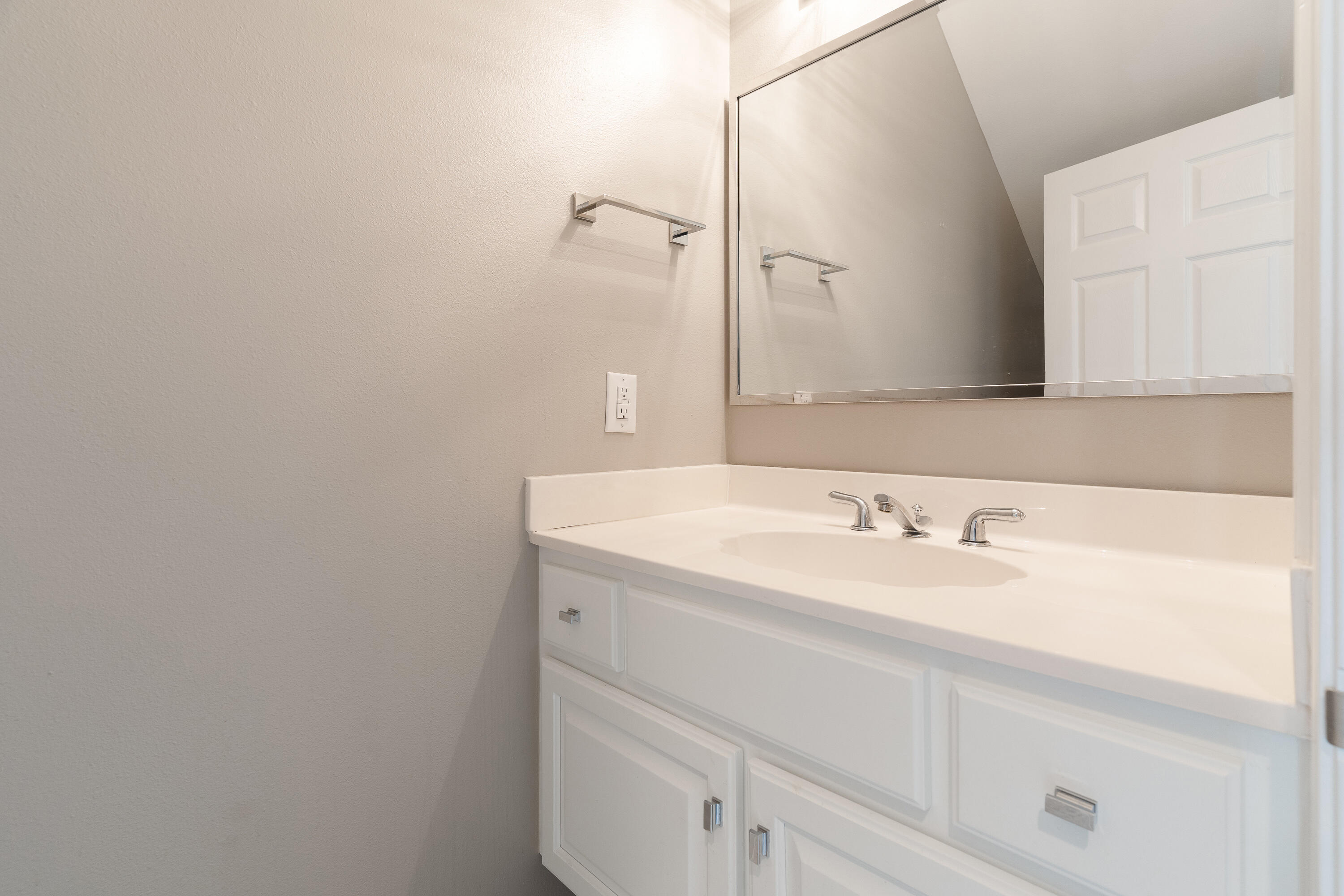 2388 Palm Harbor Drive