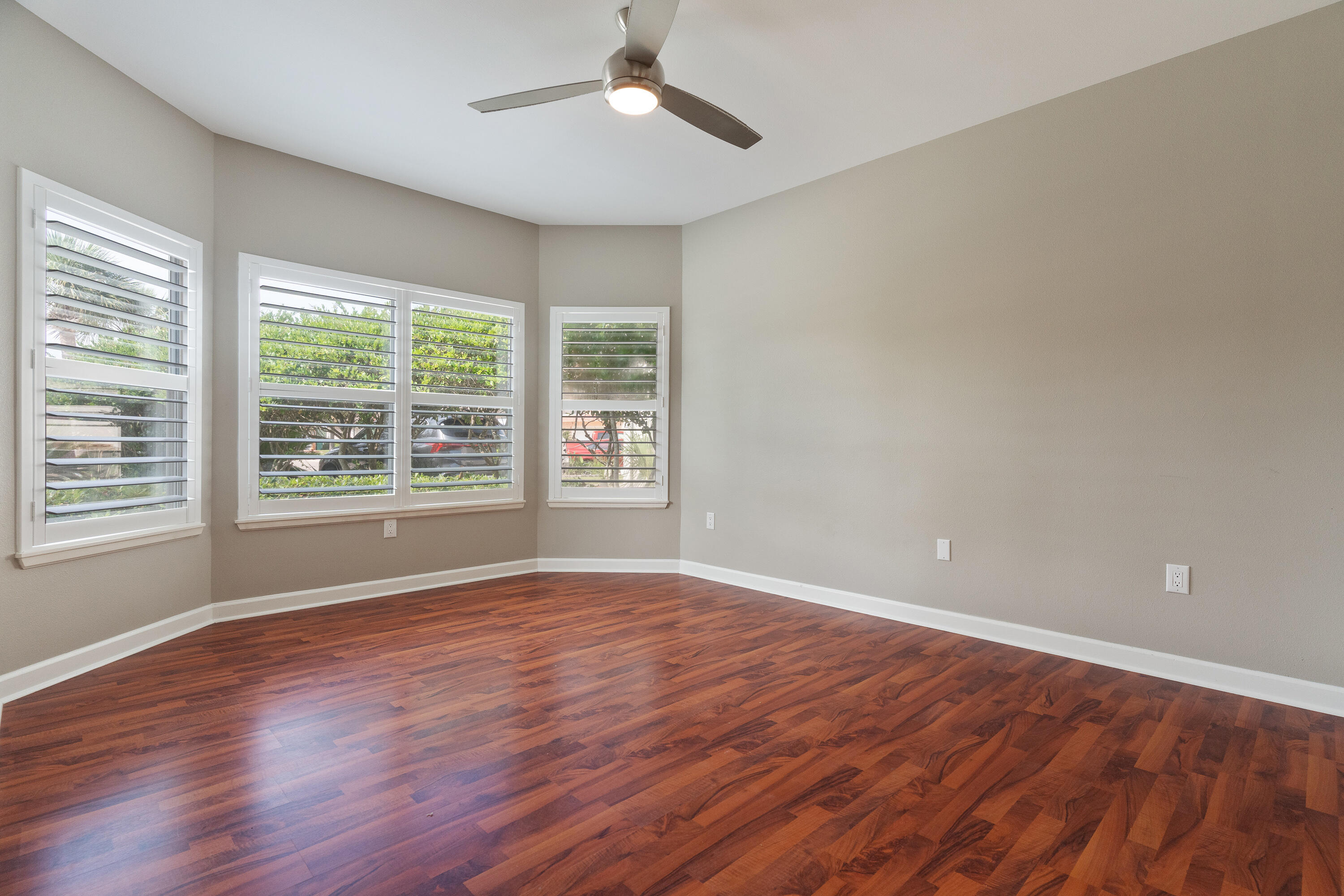 2388 Palm Harbor Drive