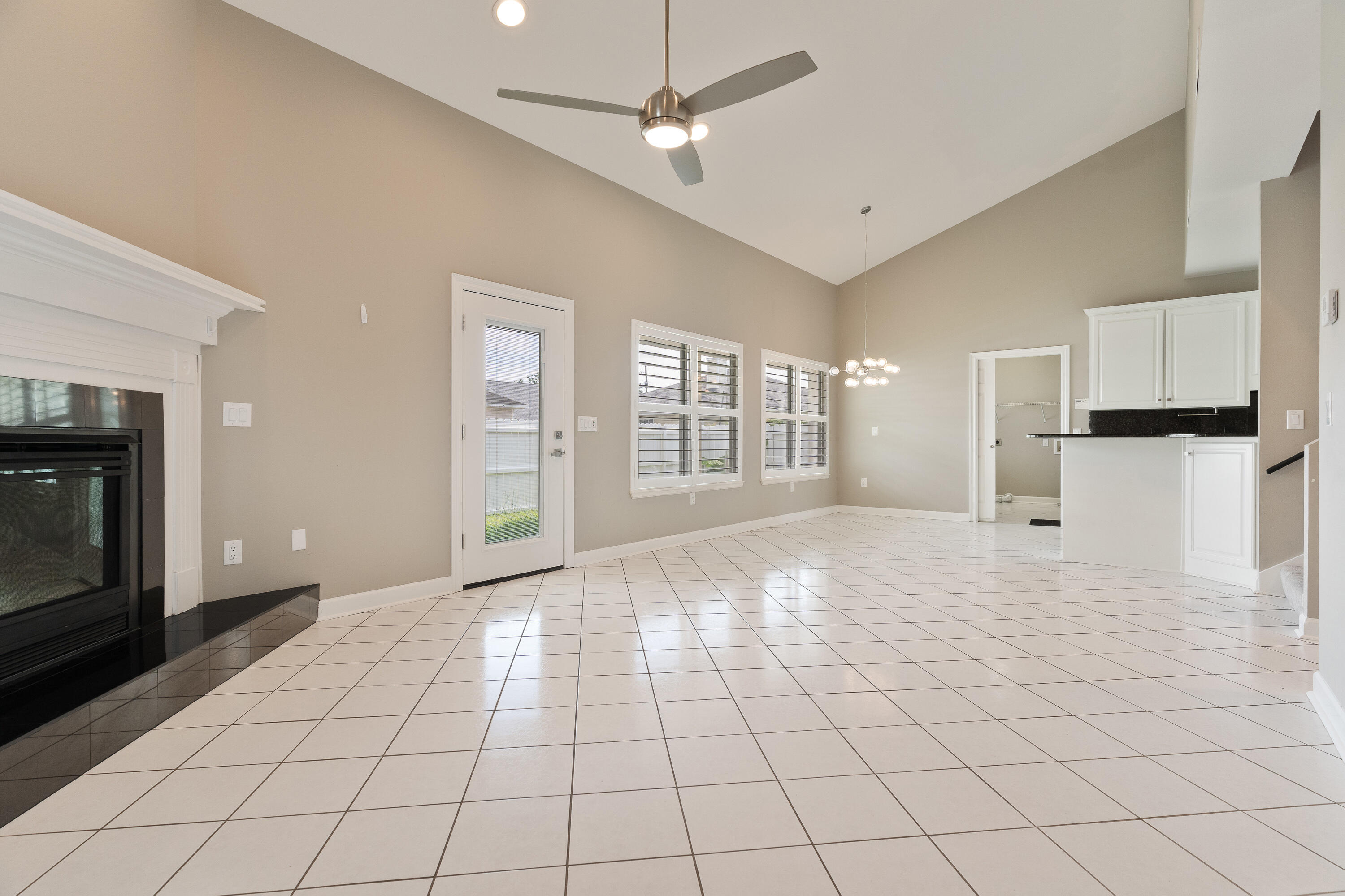 2388 Palm Harbor Drive