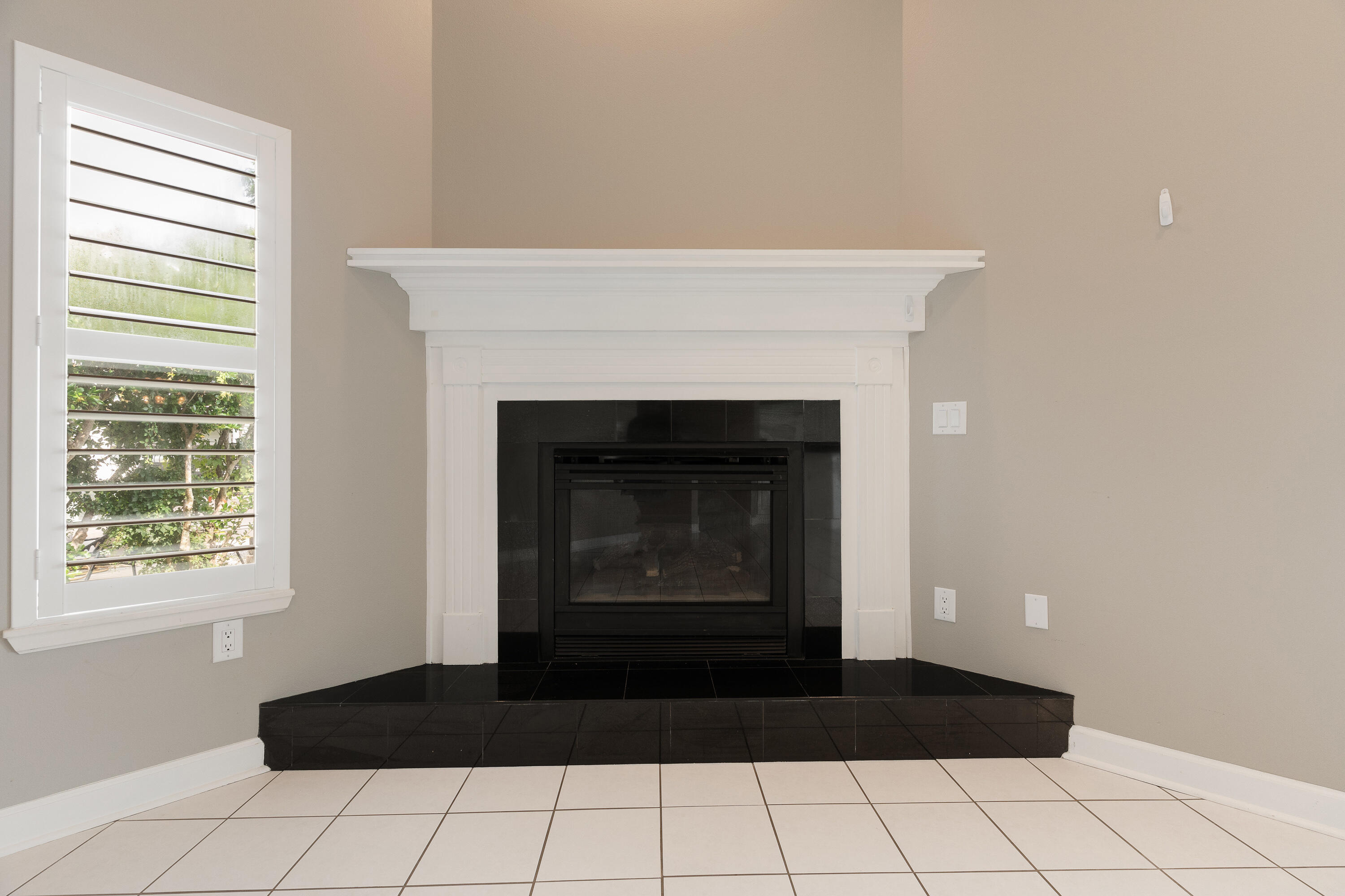 2388 Palm Harbor Drive