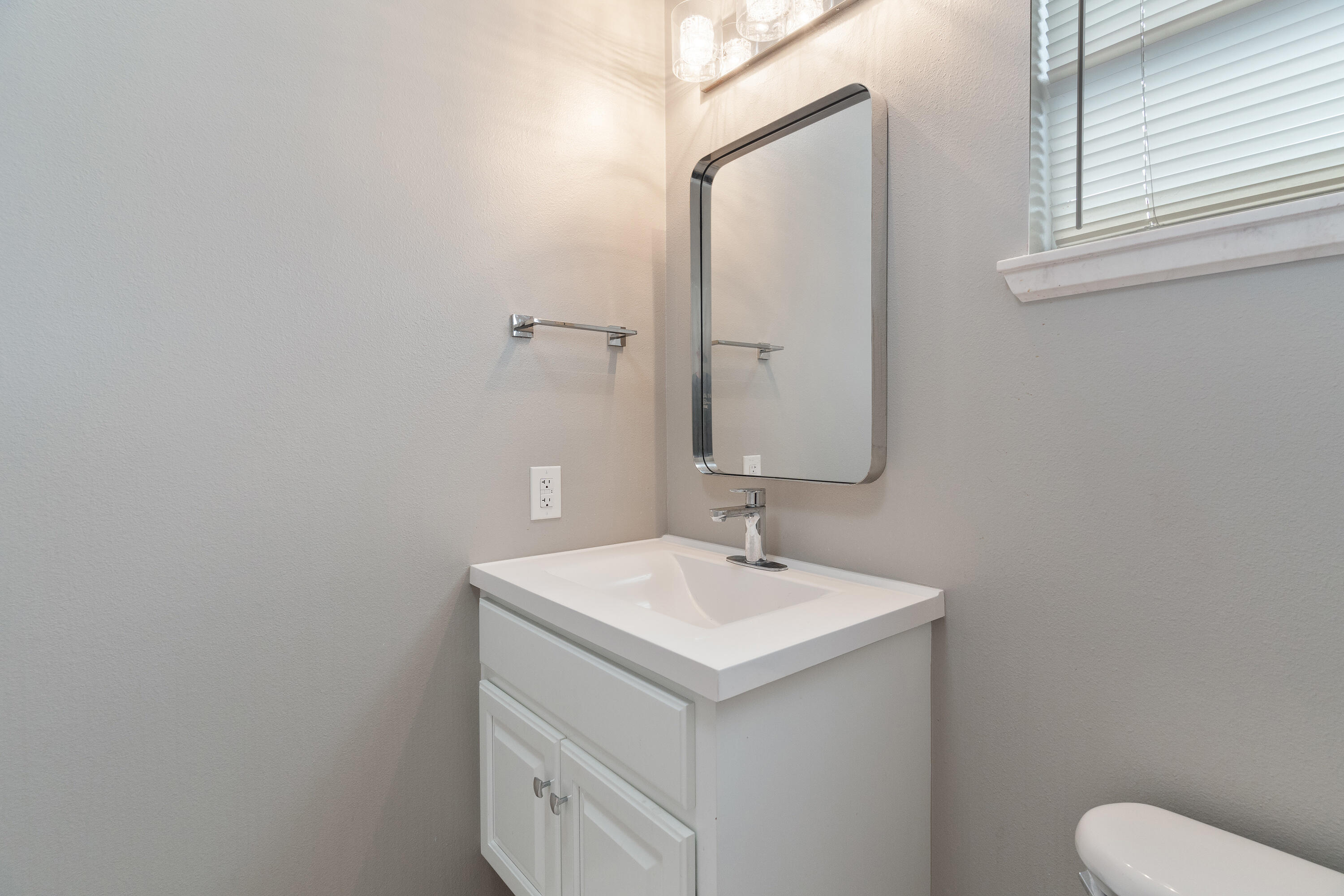 2388 Palm Harbor Drive