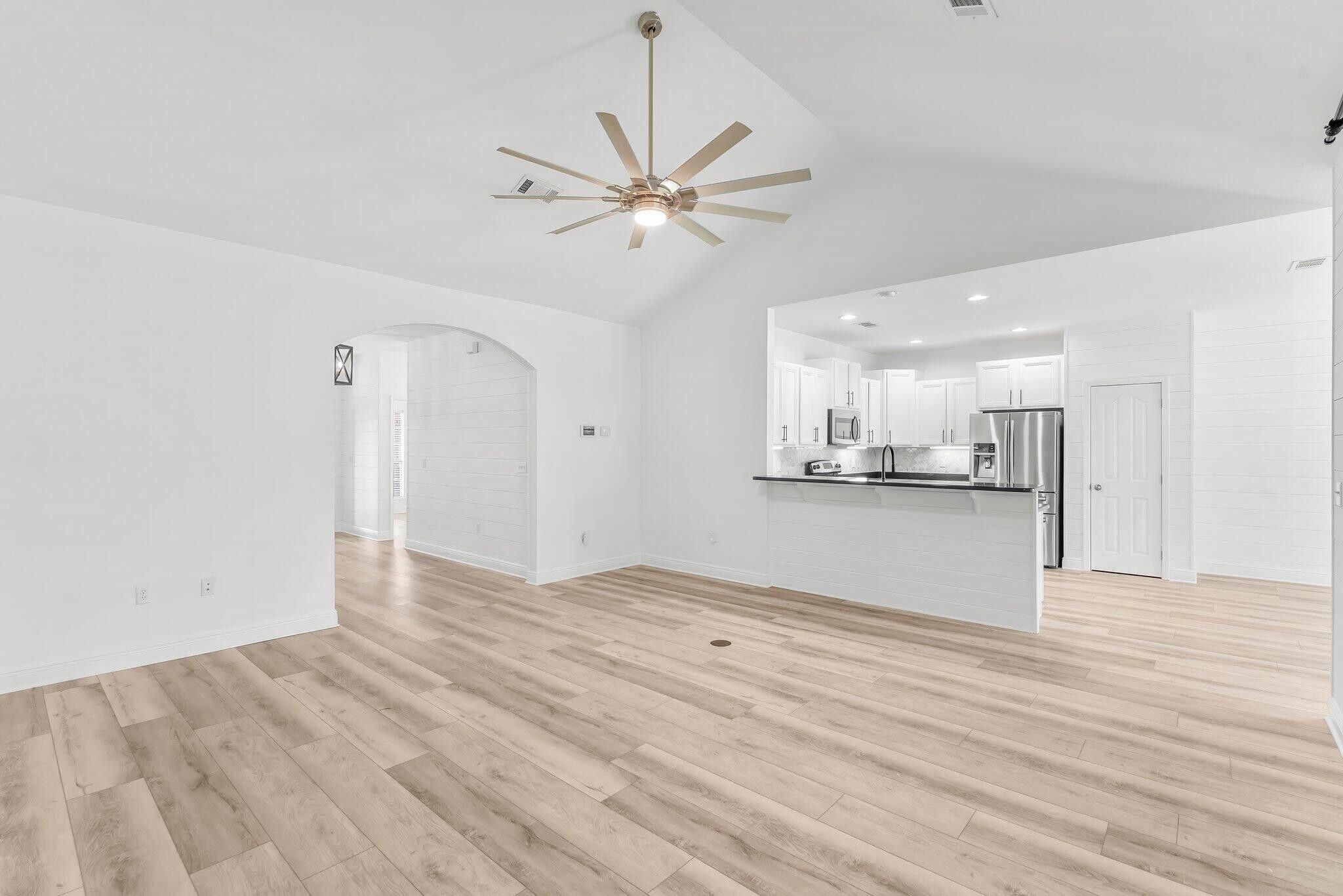 120 Kinley Avenue