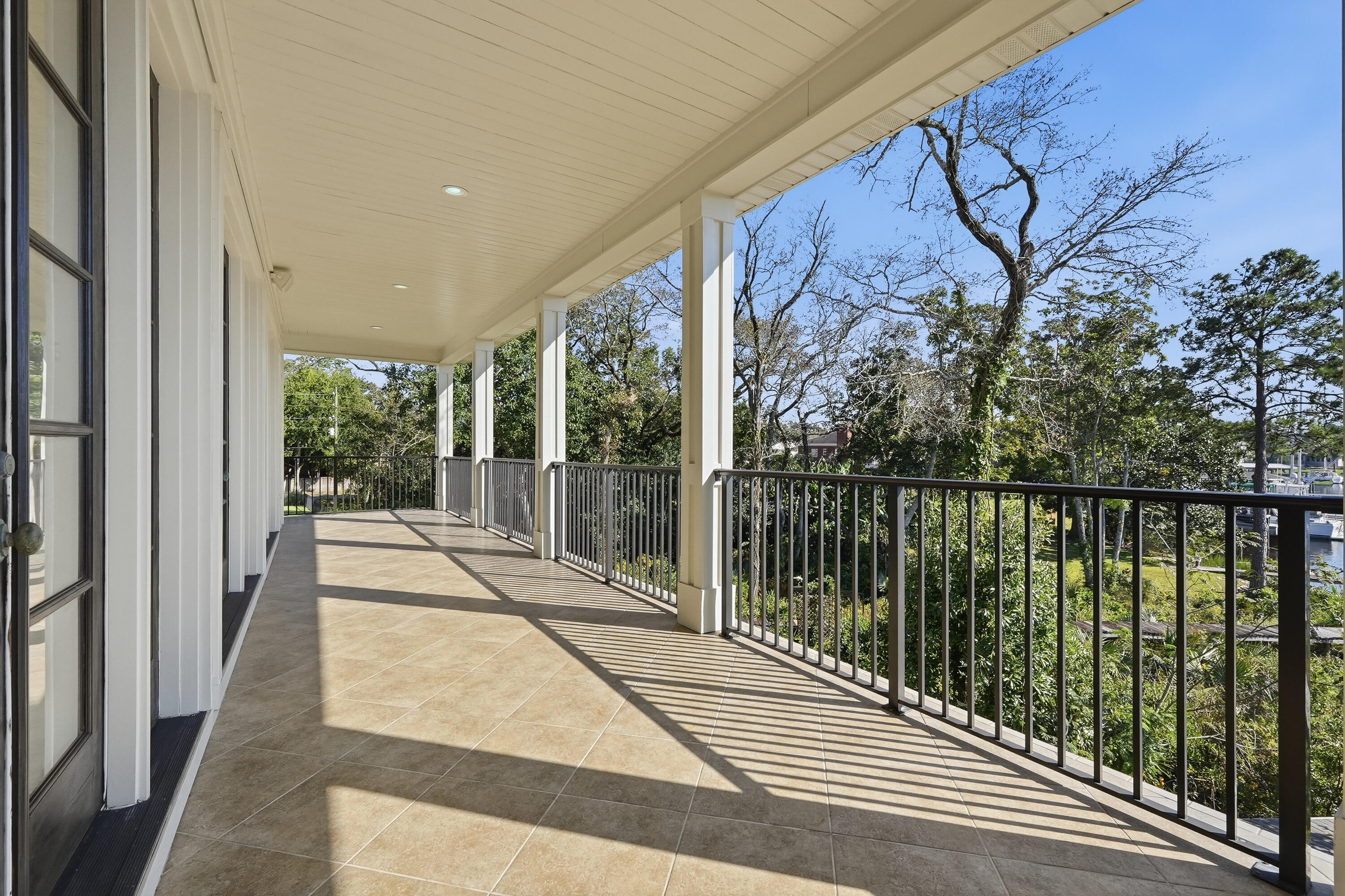 1654 Saint Lawrence Drive