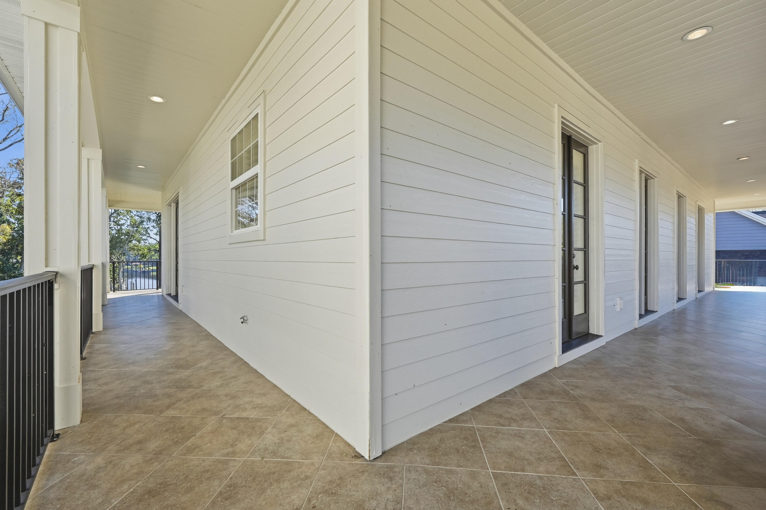1654 Saint Lawrence Drive