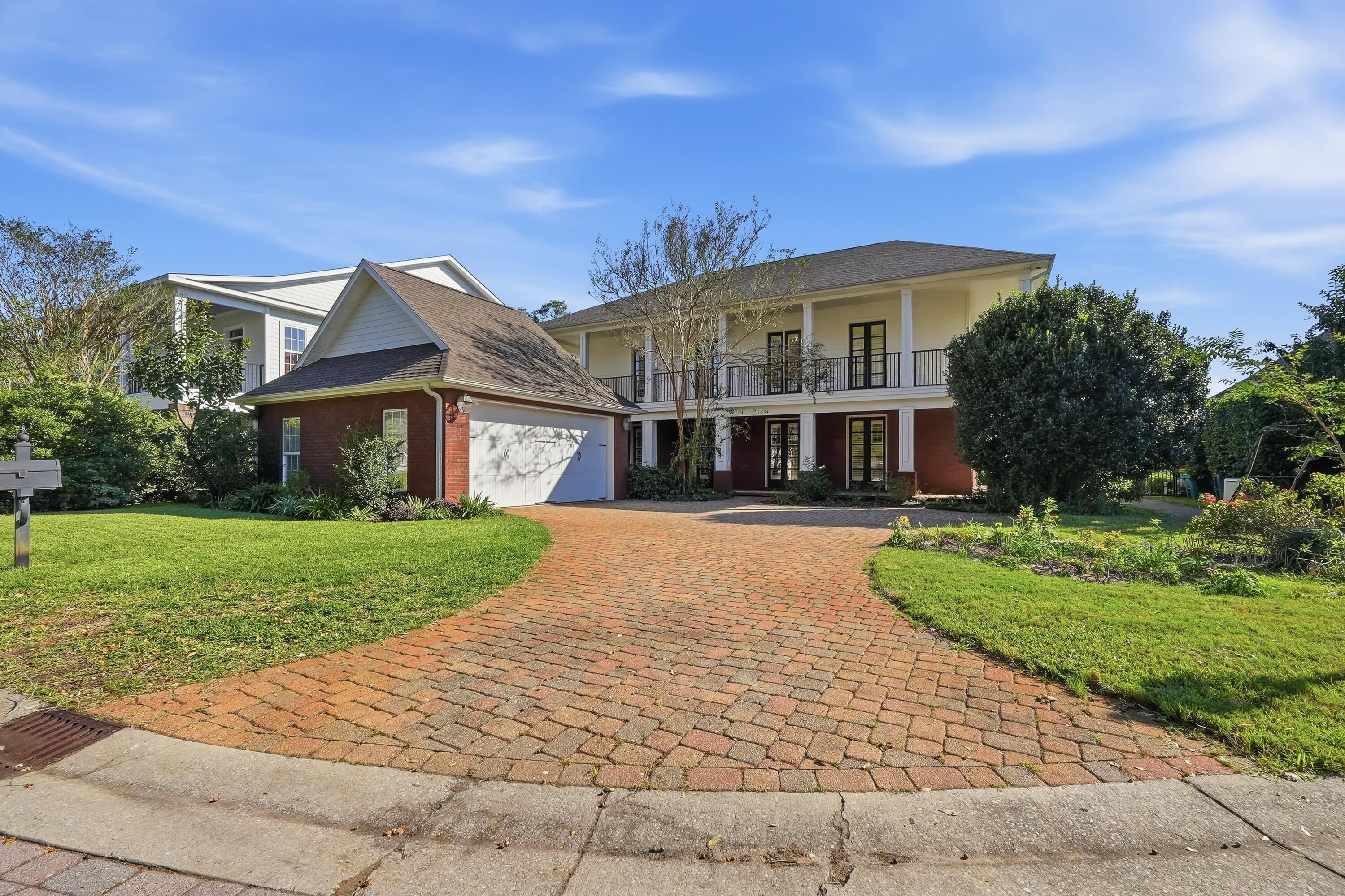 1654 Saint Lawrence Drive