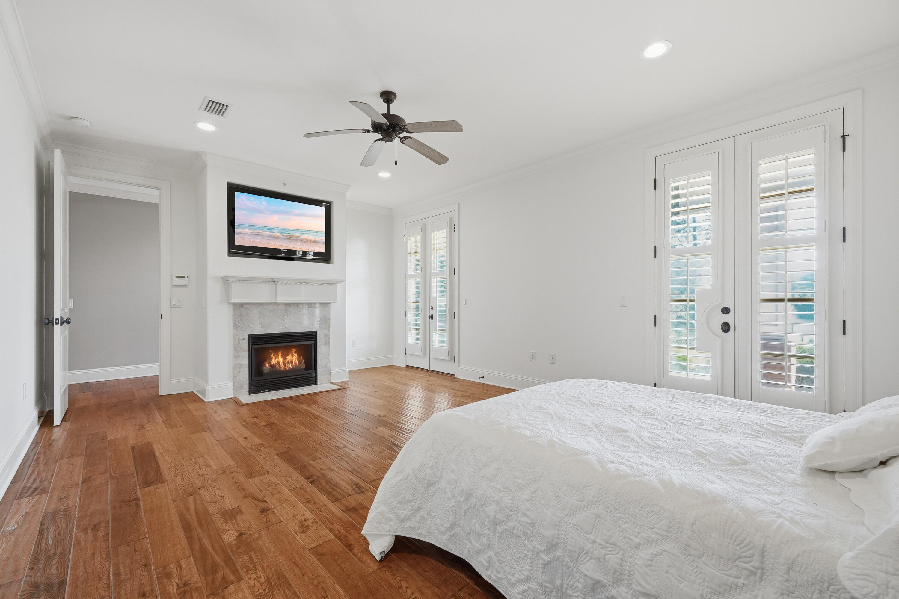 1654 Saint Lawrence Drive
