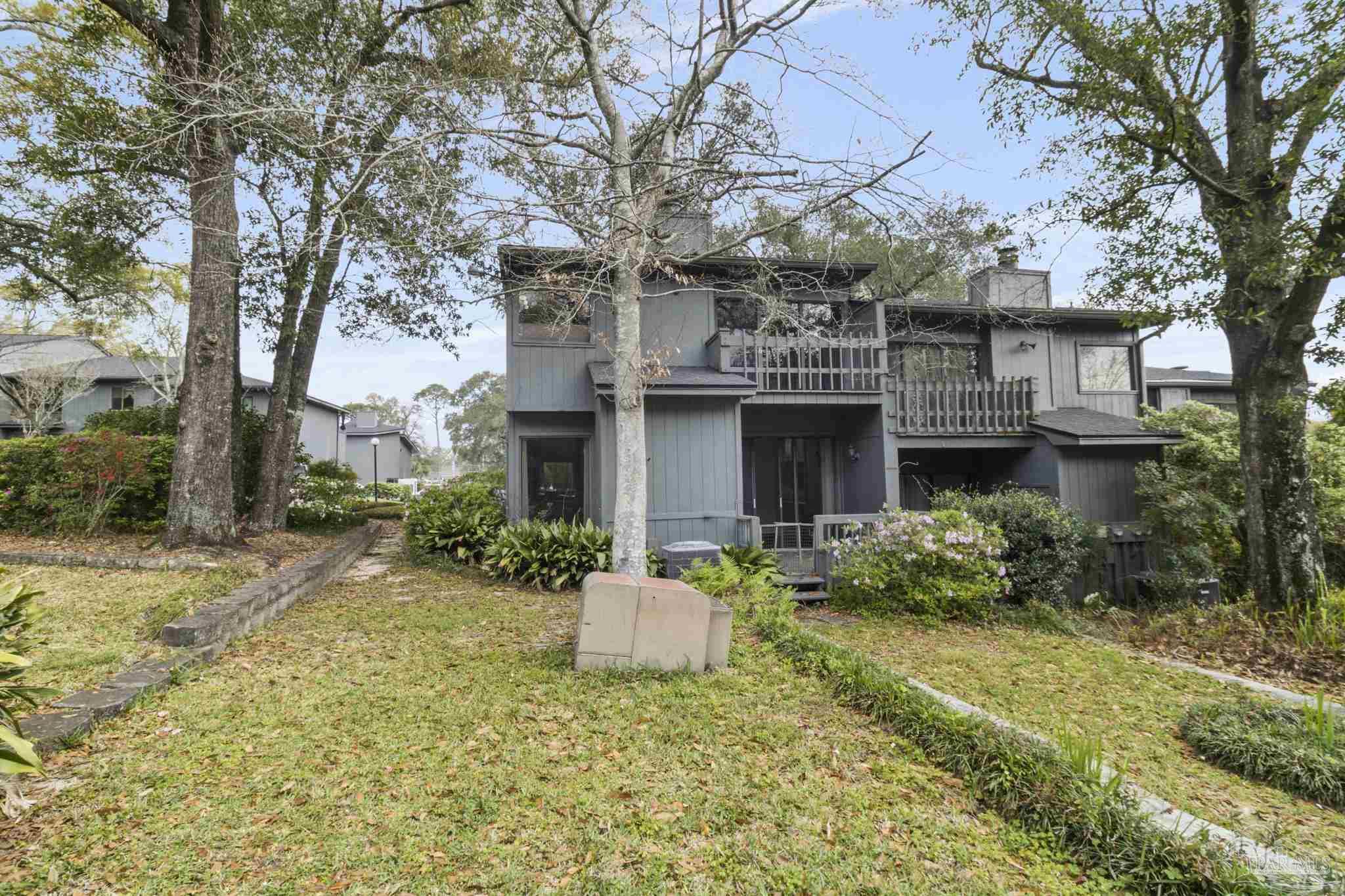 11 Hillbrook Way