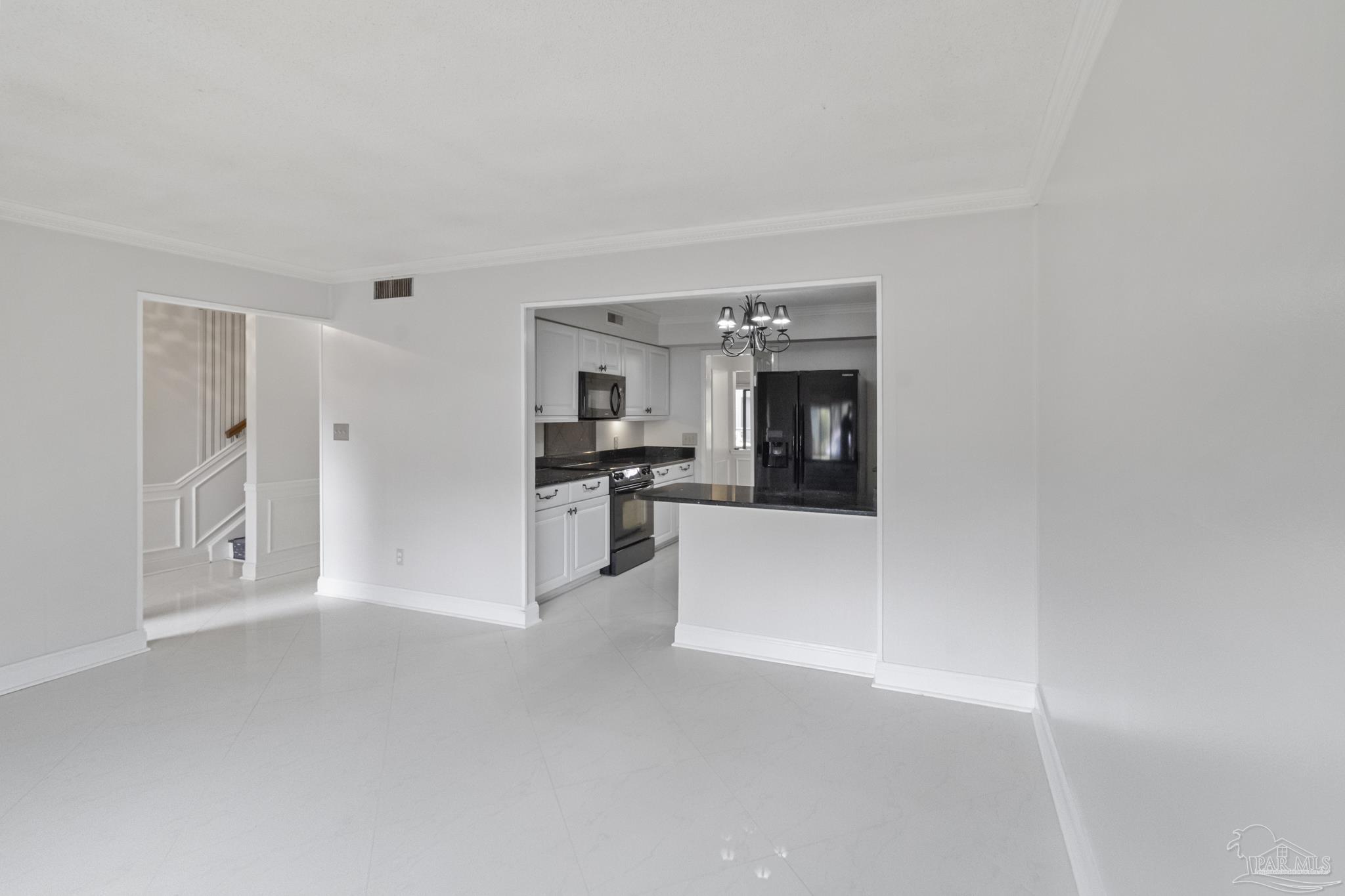11 Hillbrook Way