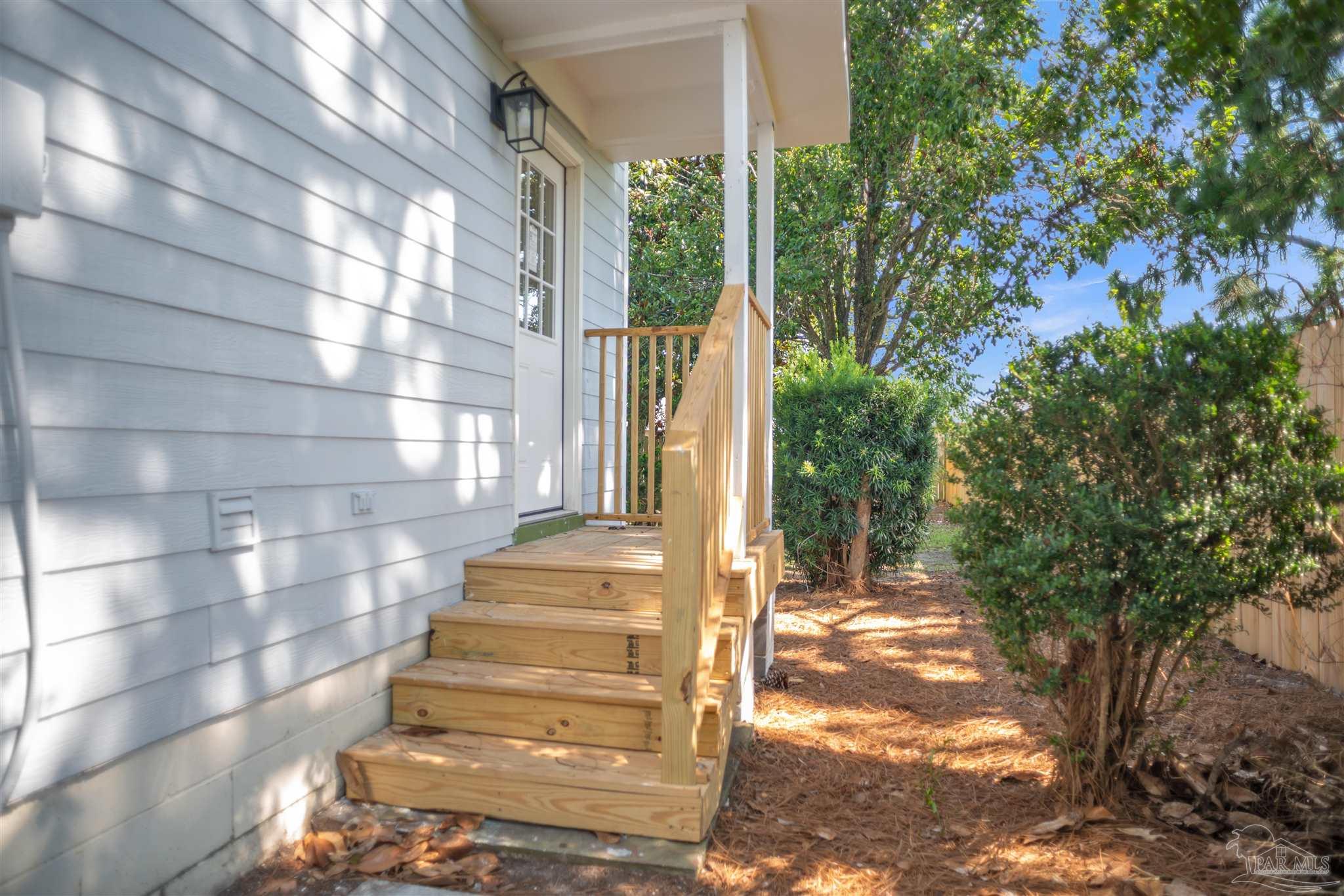 1421 Little Duck Cir
