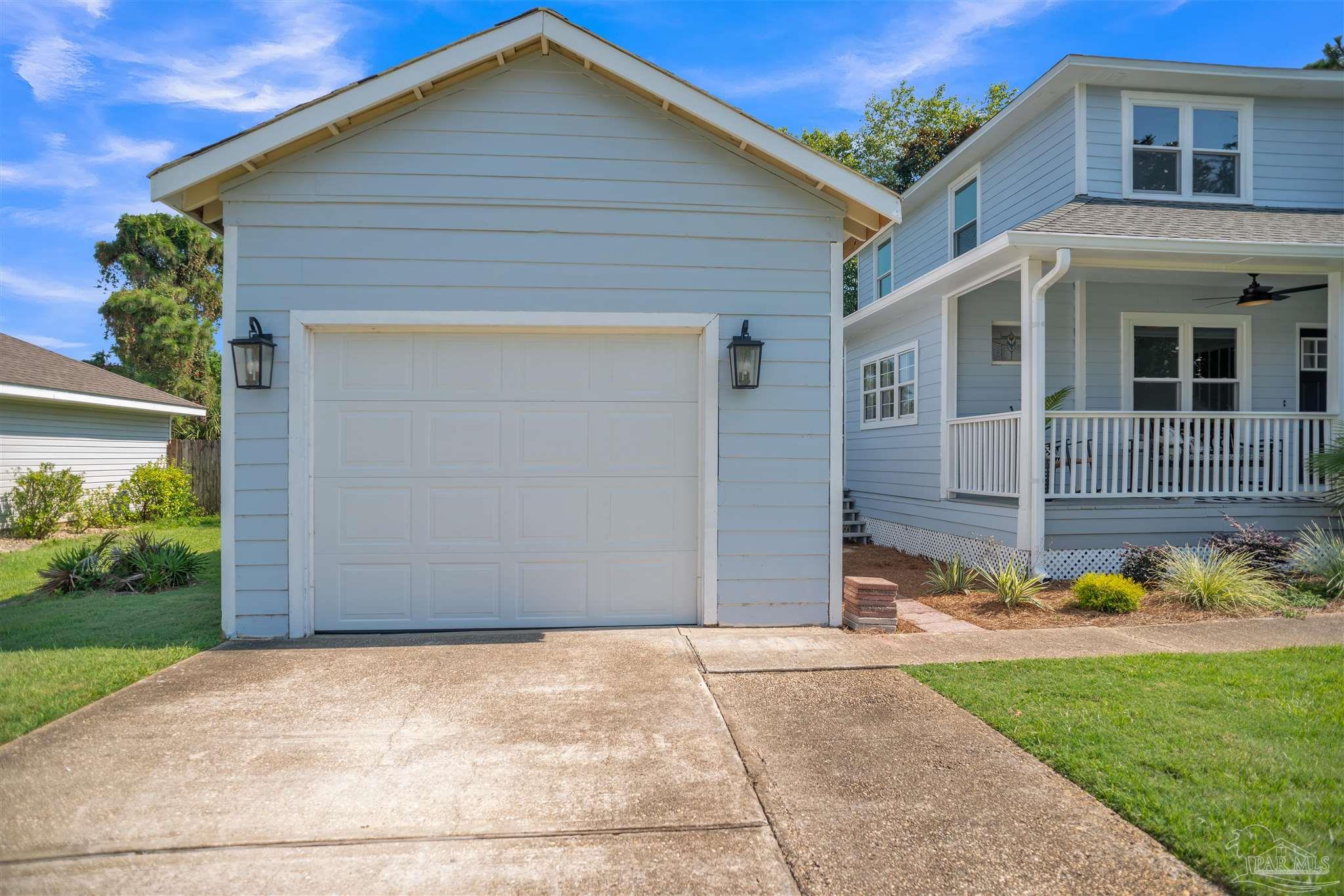 1421 Little Duck Cir
