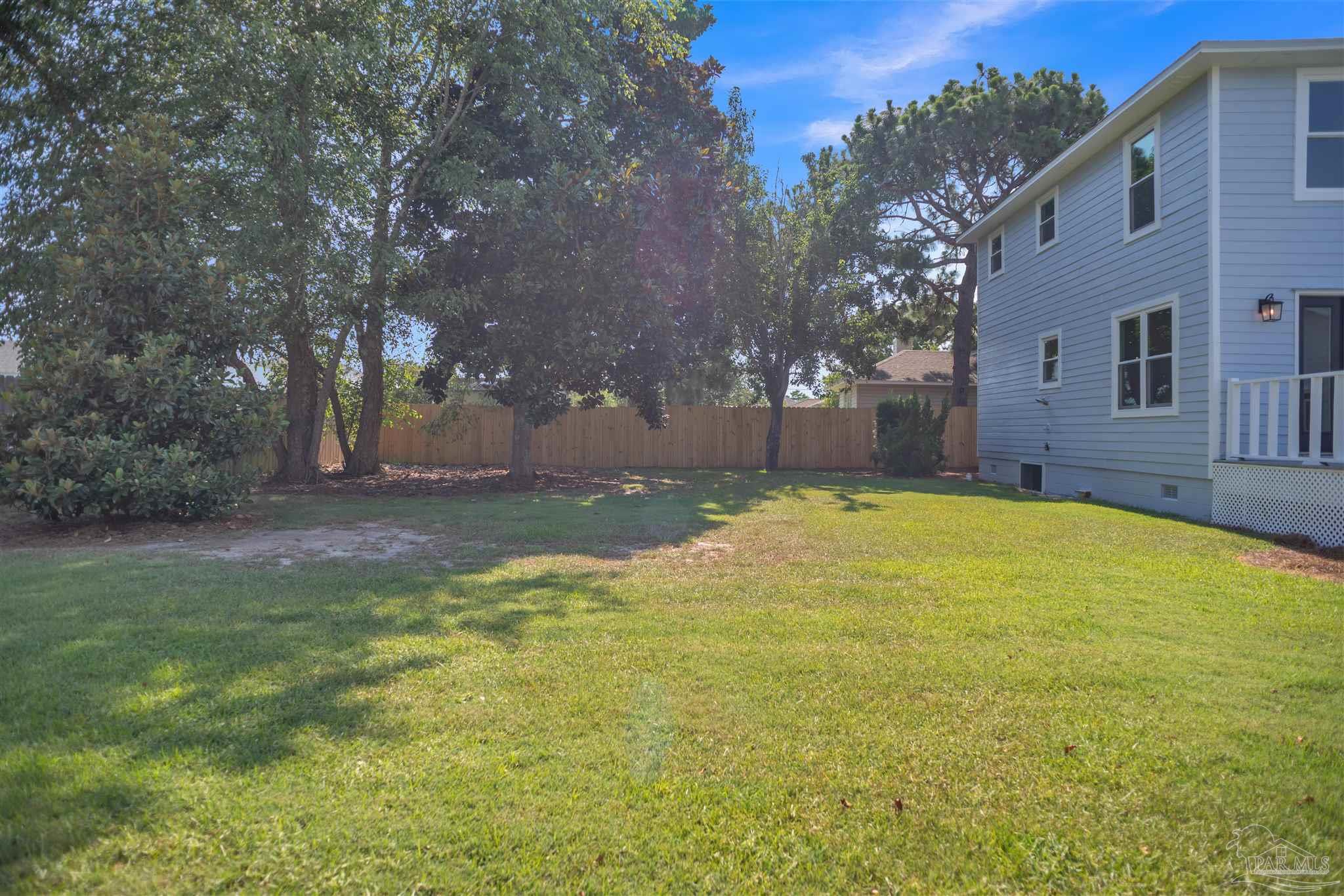 1421 Little Duck Cir