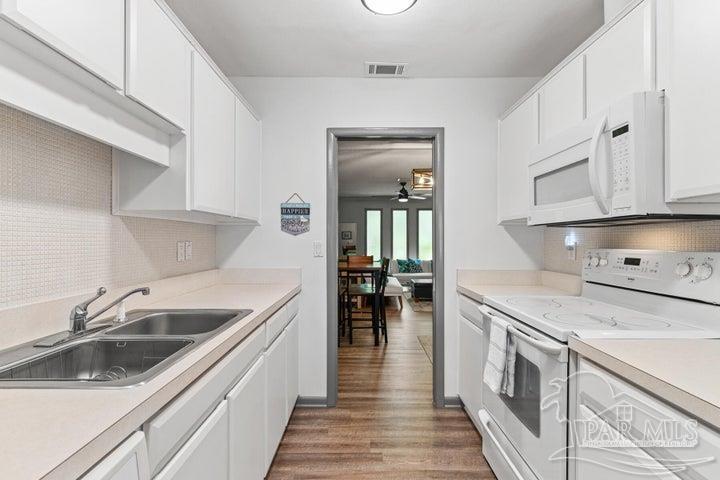 2947 Holley Point Rd