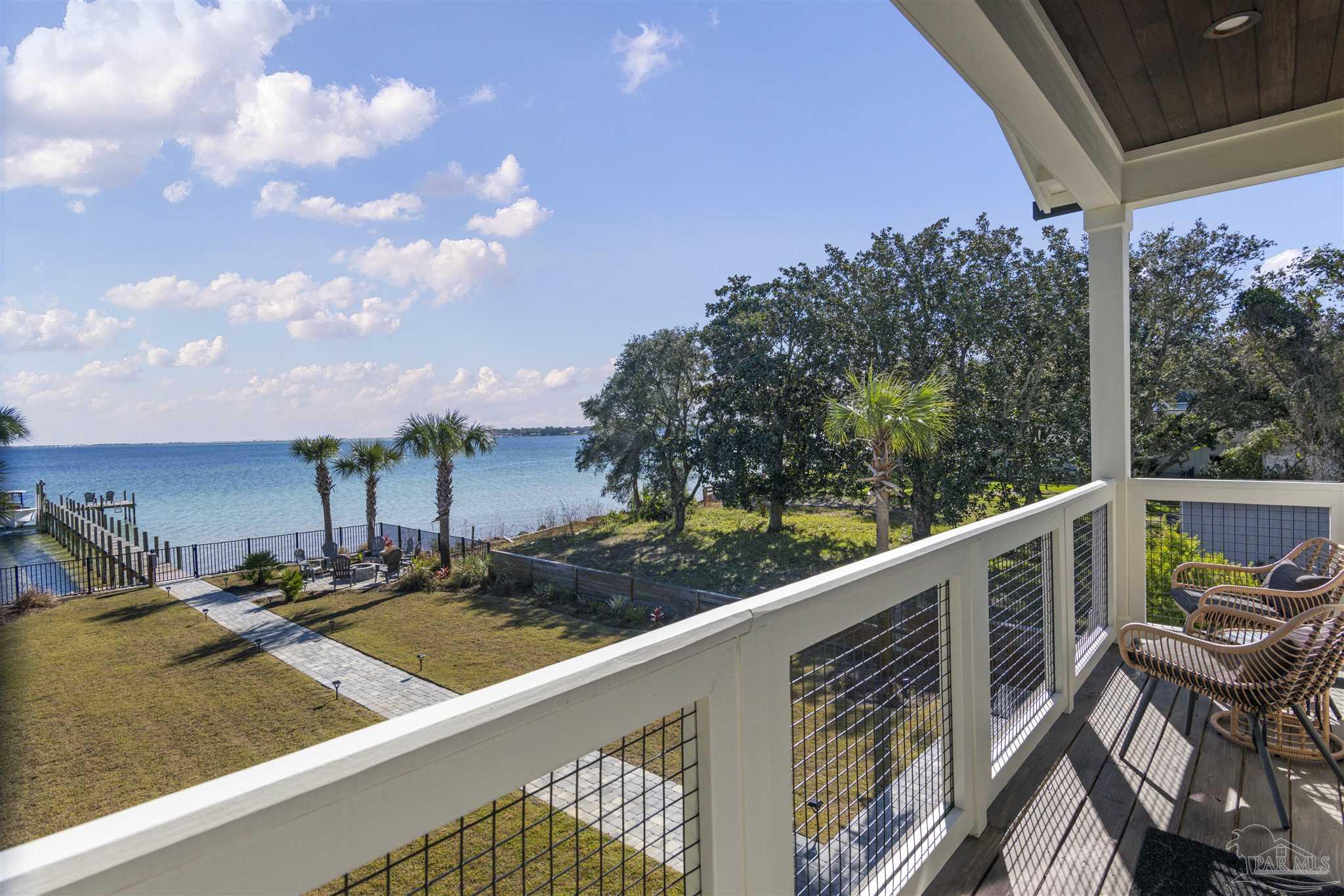 1101 NE Beachview Dr