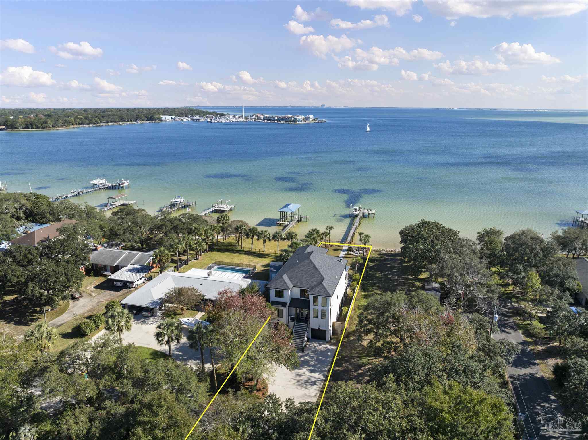 1101 NE Beachview Dr