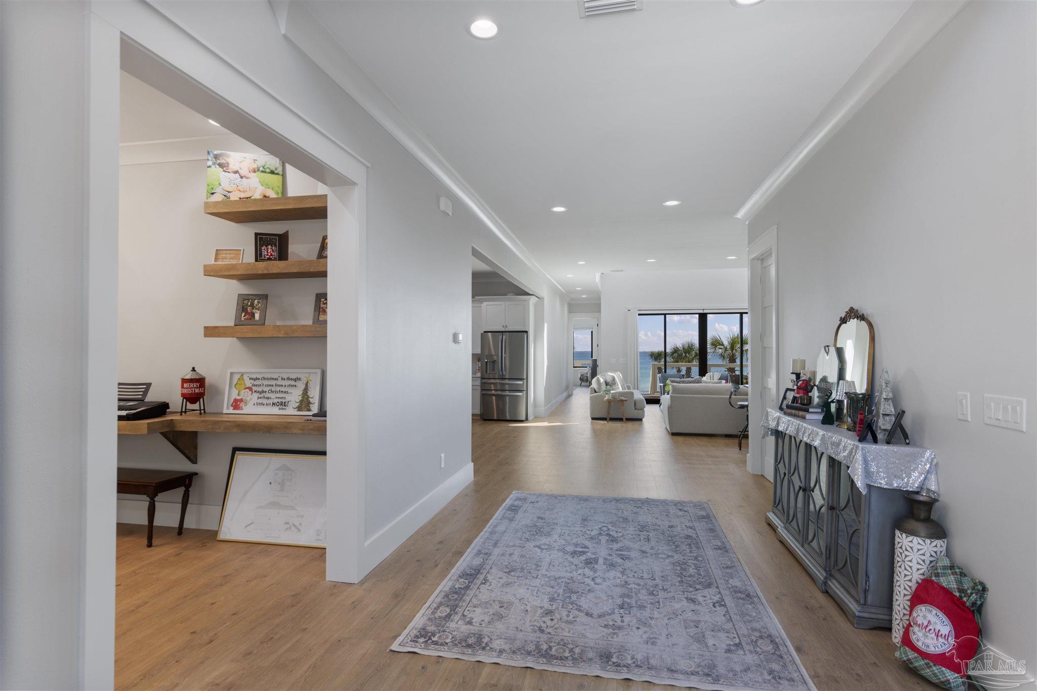 1101 NE Beachview Dr
