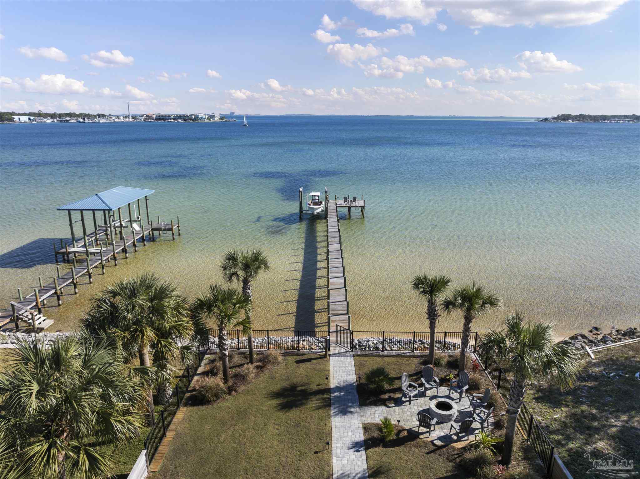 1101 NE Beachview Dr