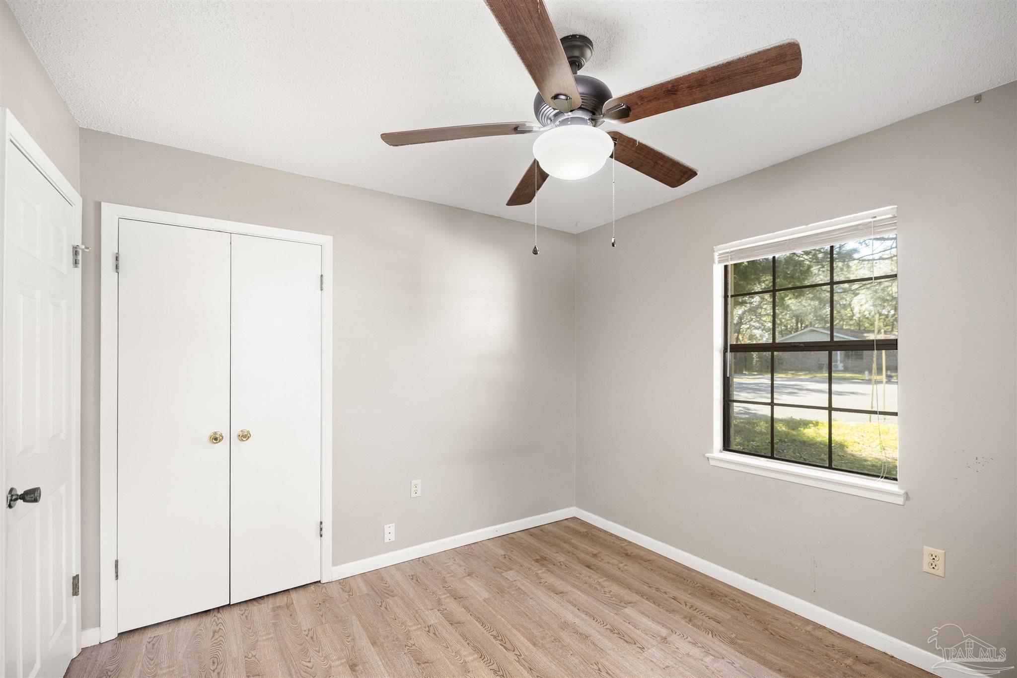 102 Little John Ct