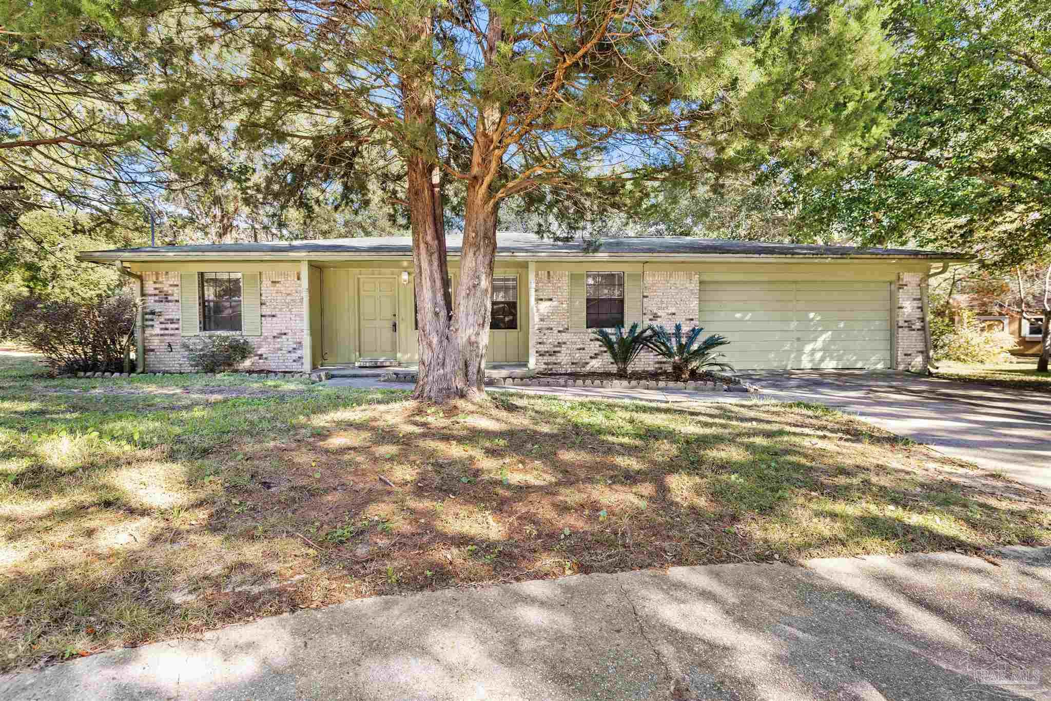 102 Little John Ct