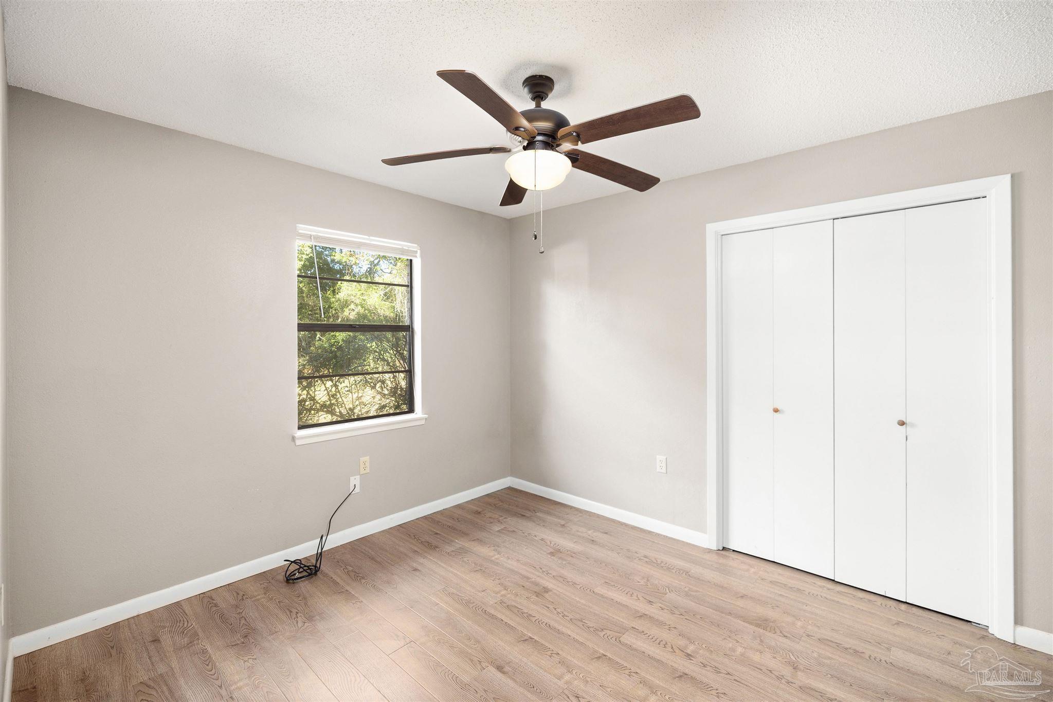102 Little John Ct