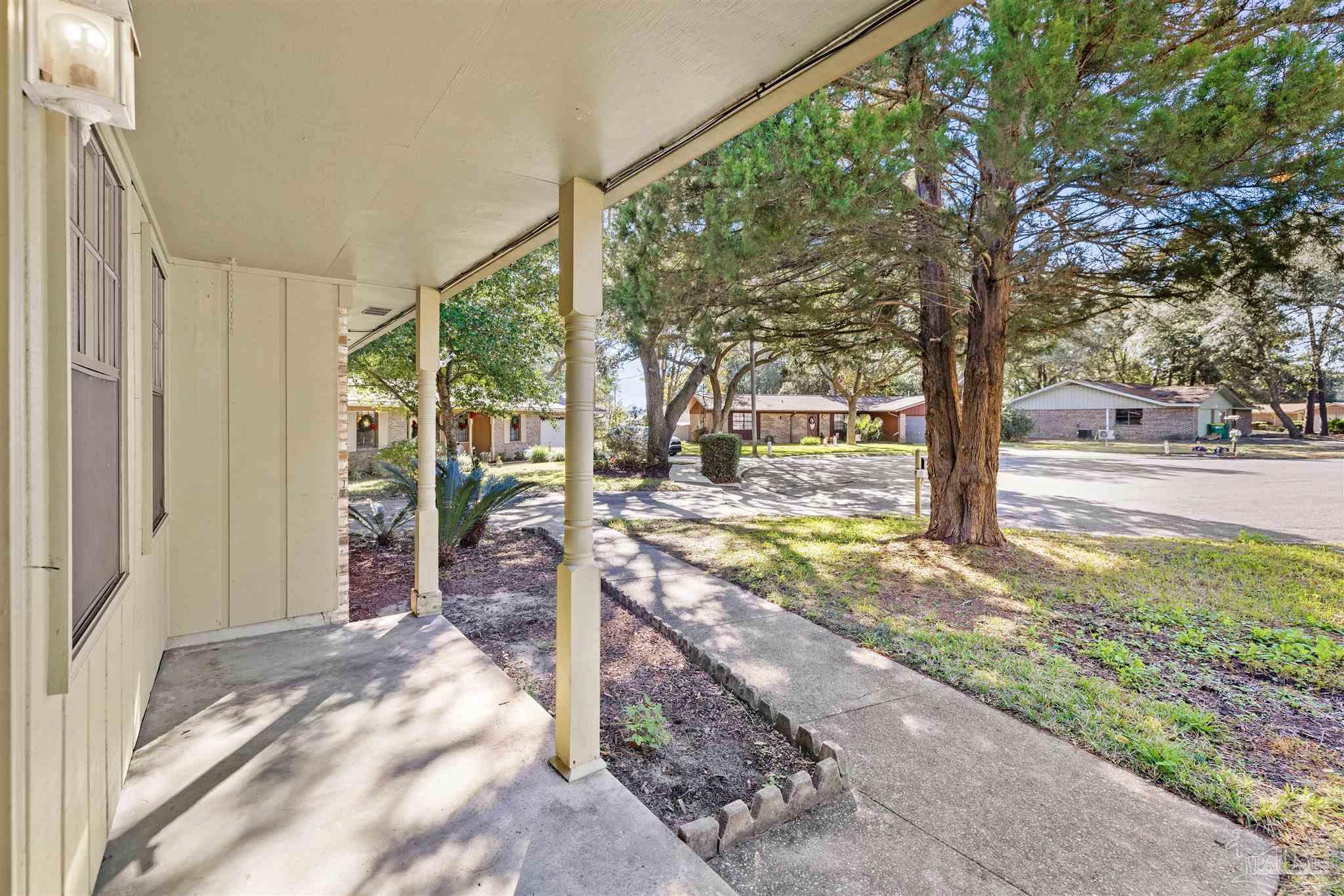 102 Little John Ct