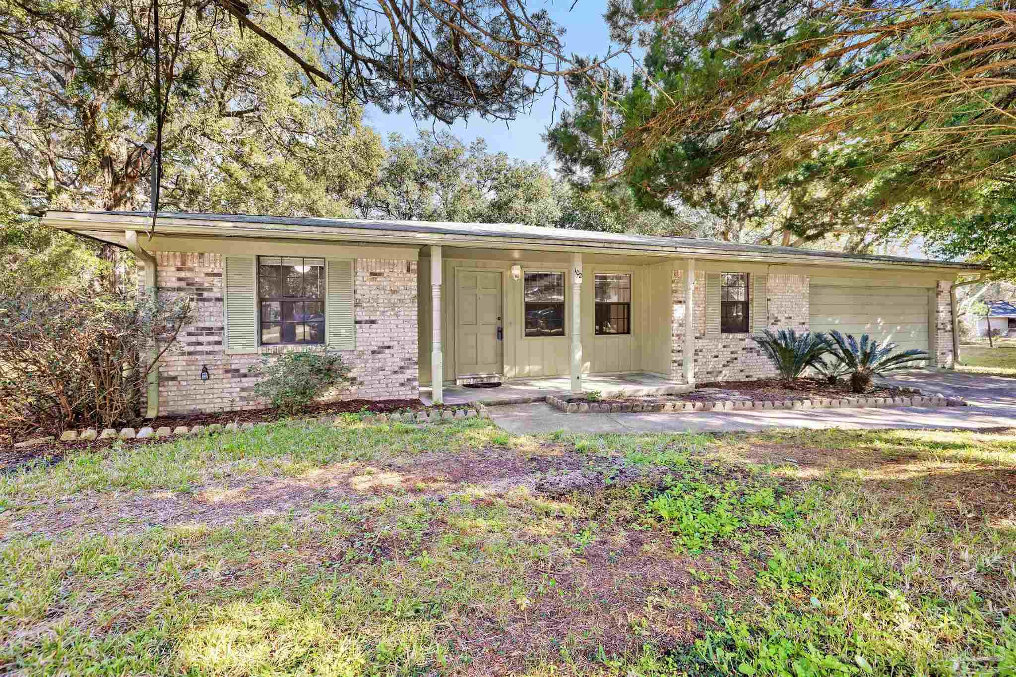 102 Little John Ct