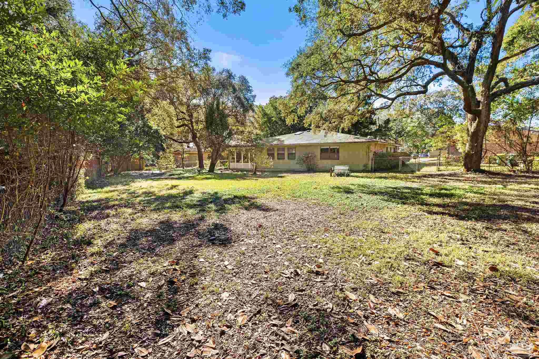 102 Little John Ct