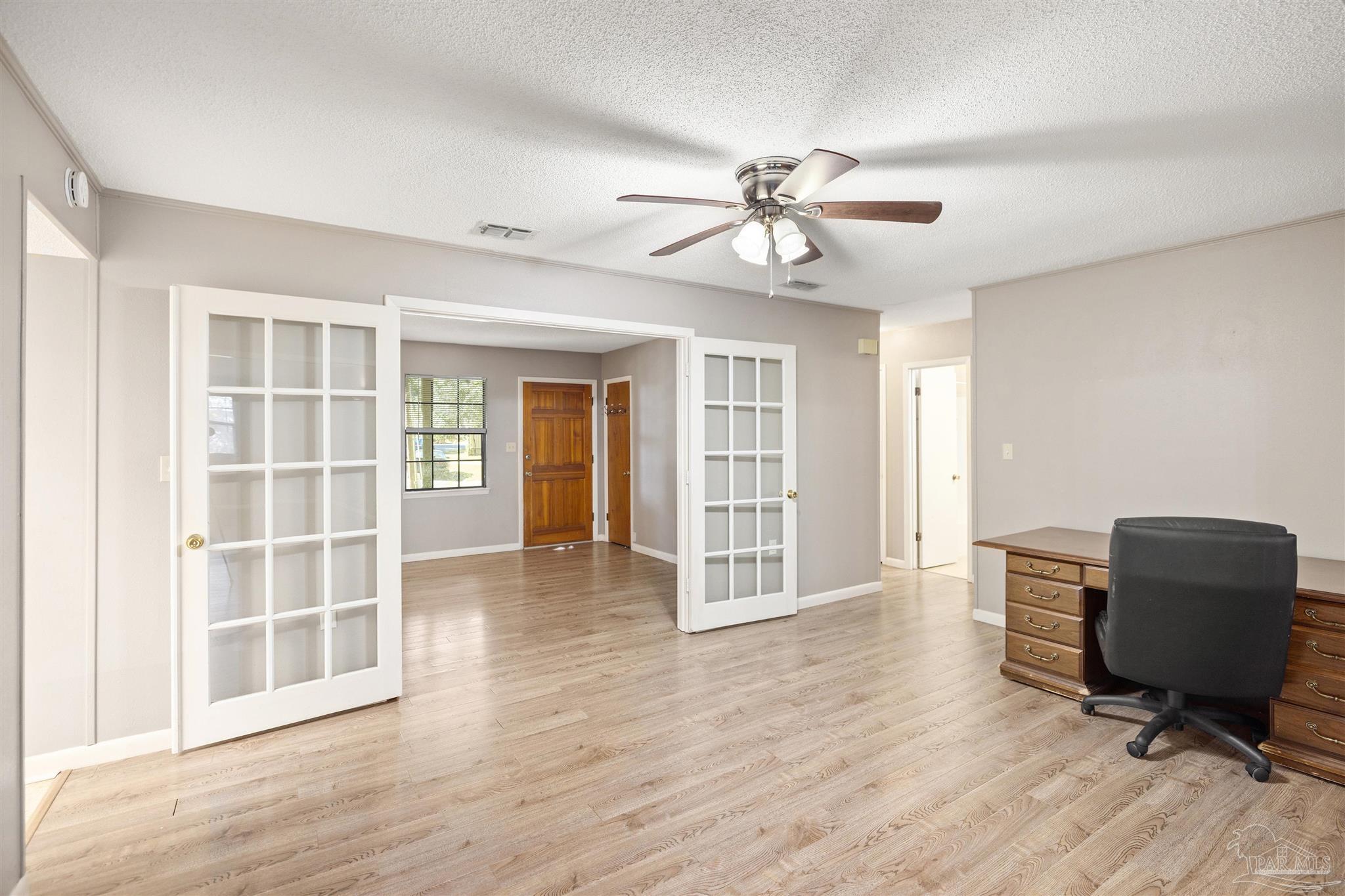 102 Little John Ct